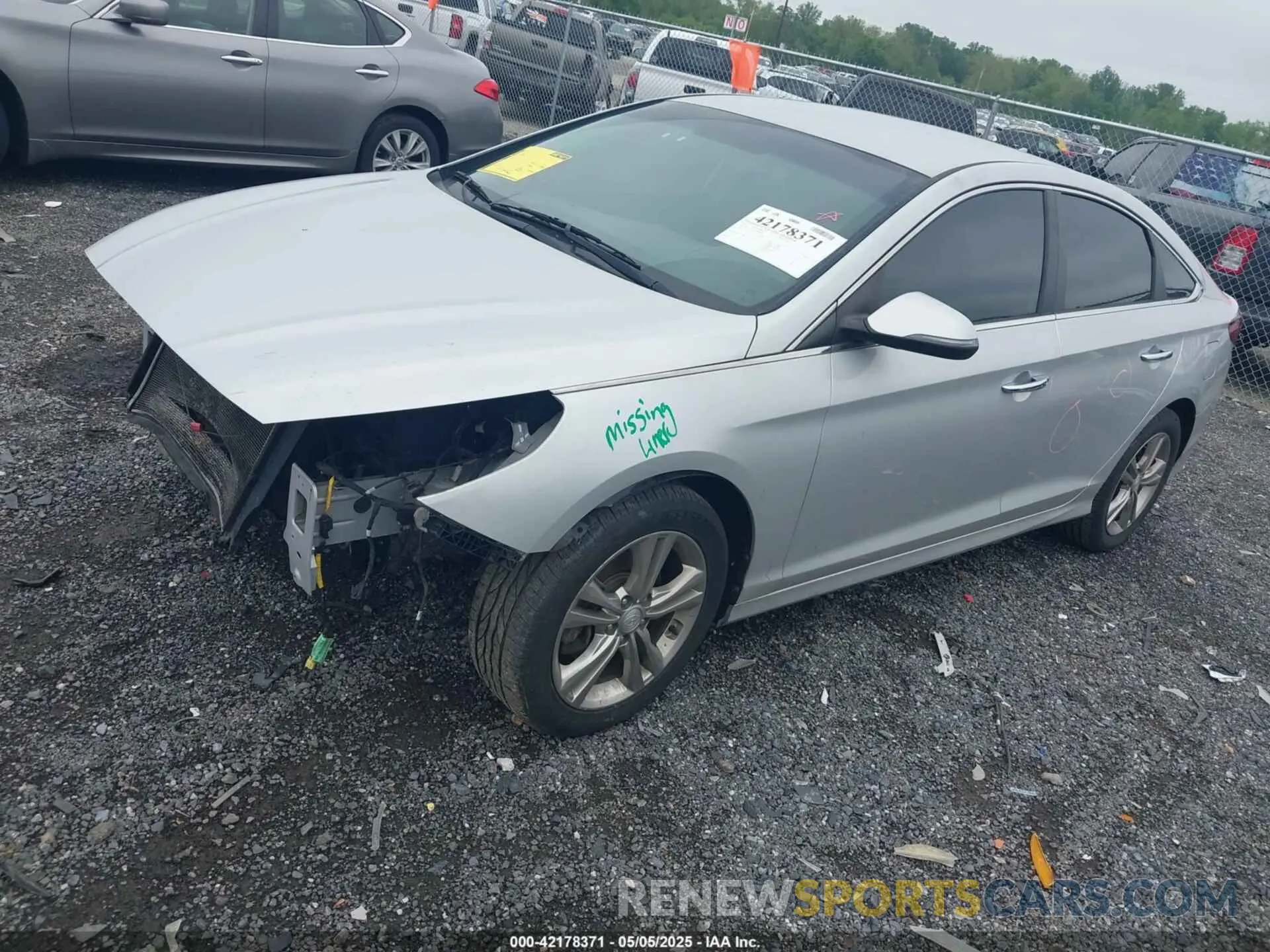 2 Photograph of a damaged car 5NPE34AF2KH783061 HYUNDAI SONATA 2019