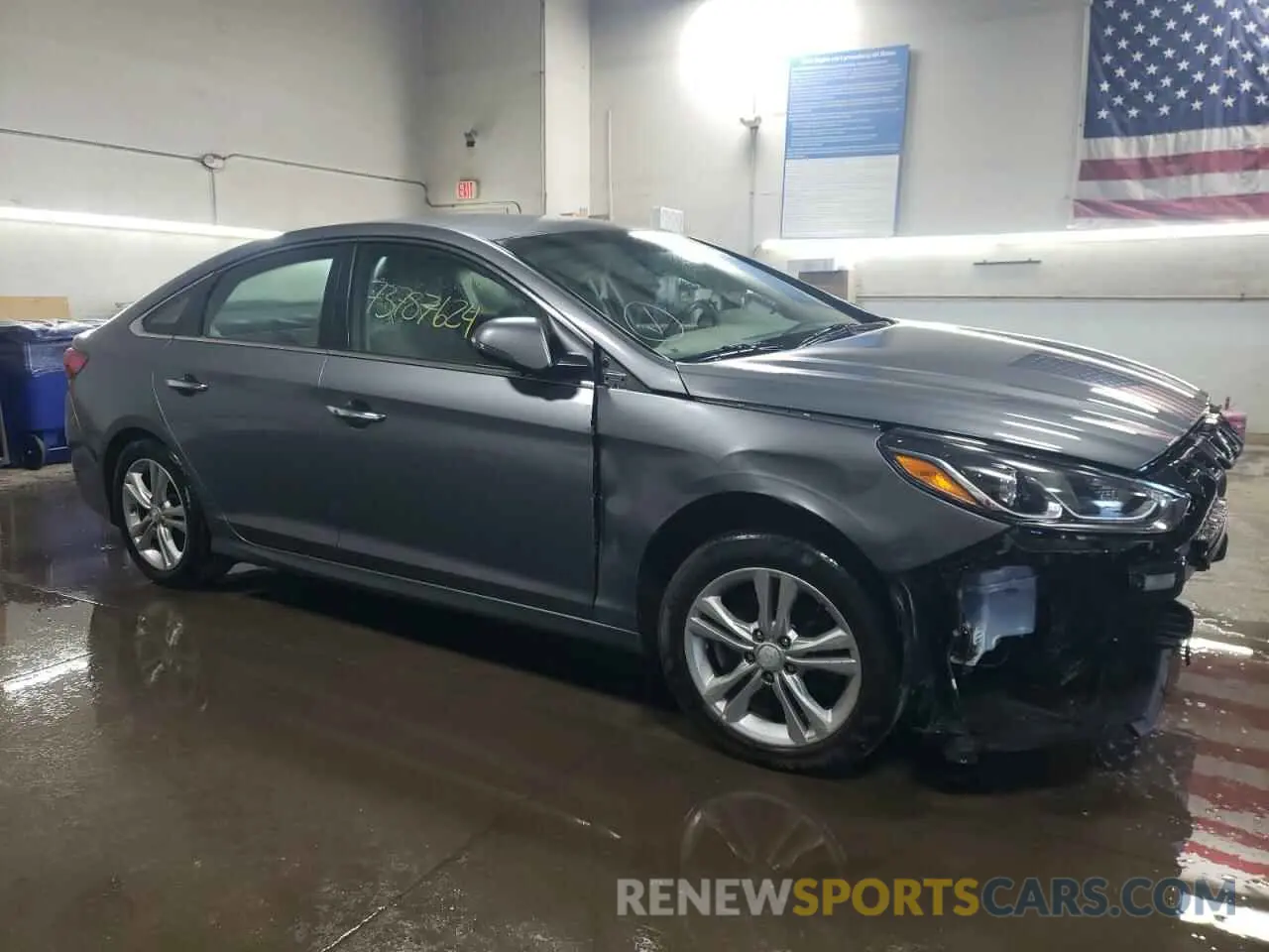 4 Photograph of a damaged car 5NPE34AF2KH786087 HYUNDAI SONATA 2019