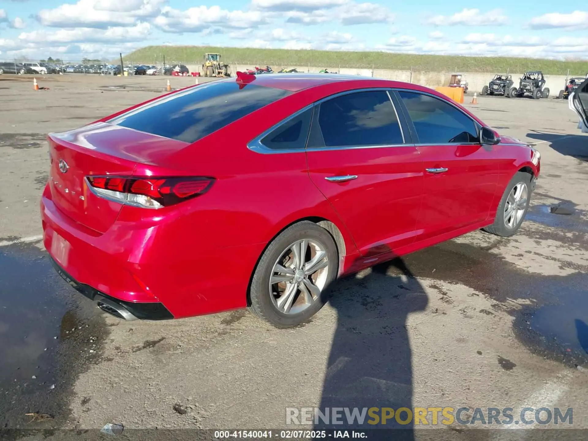 4 Photograph of a damaged car 5NPE34AF2KH787482 HYUNDAI SONATA 2019