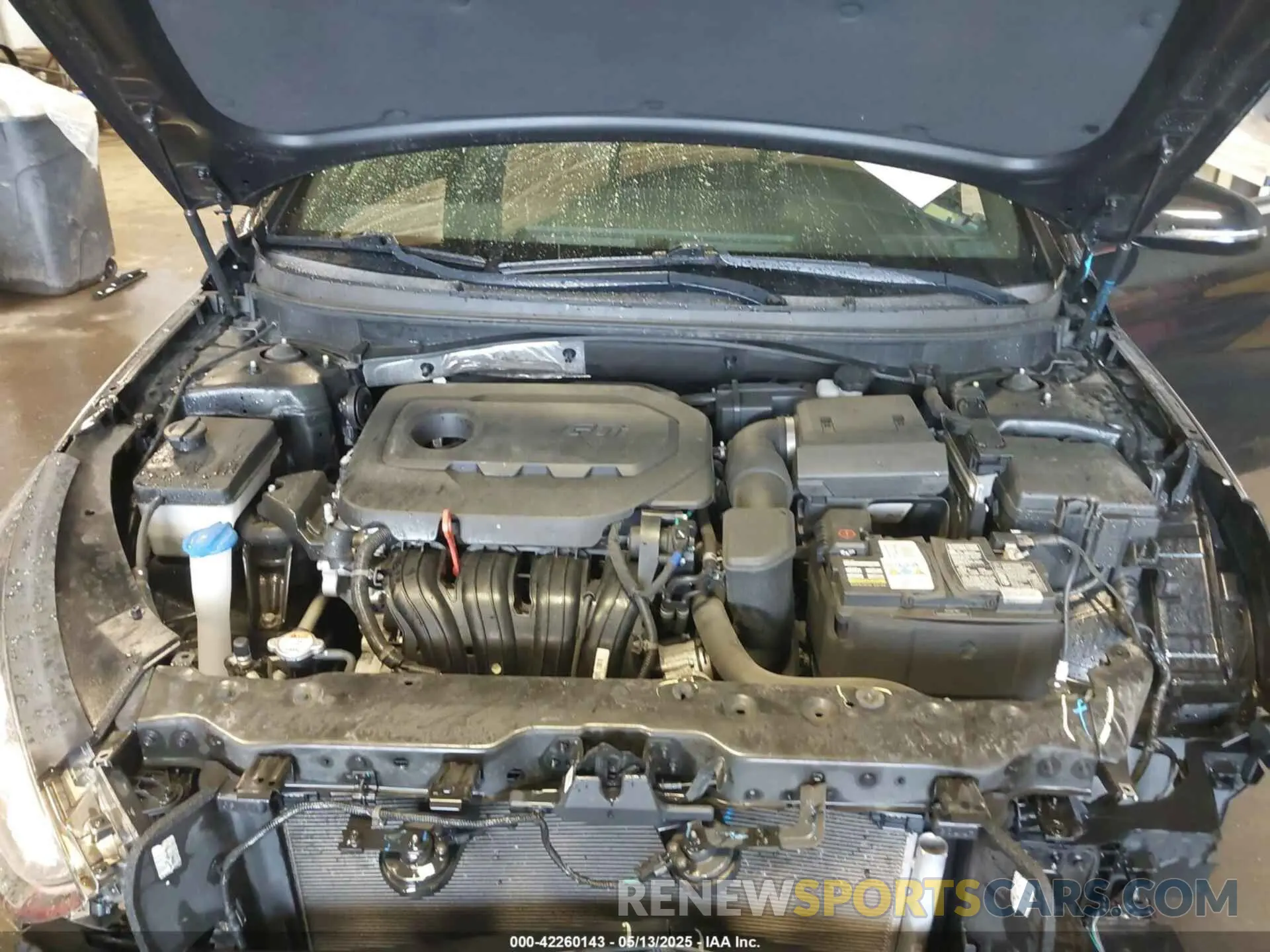 10 Photograph of a damaged car 5NPE34AF2KH795453 HYUNDAI SONATA 2019