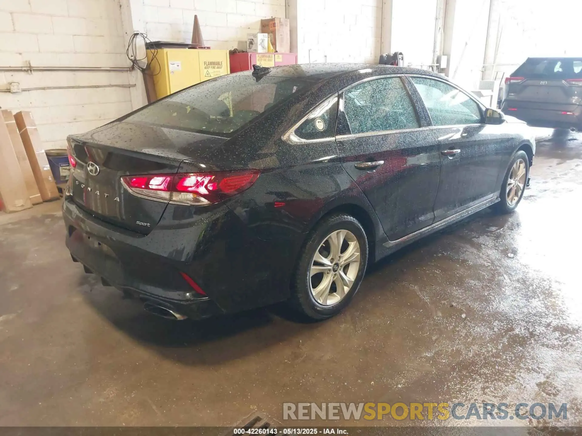4 Photograph of a damaged car 5NPE34AF2KH795453 HYUNDAI SONATA 2019
