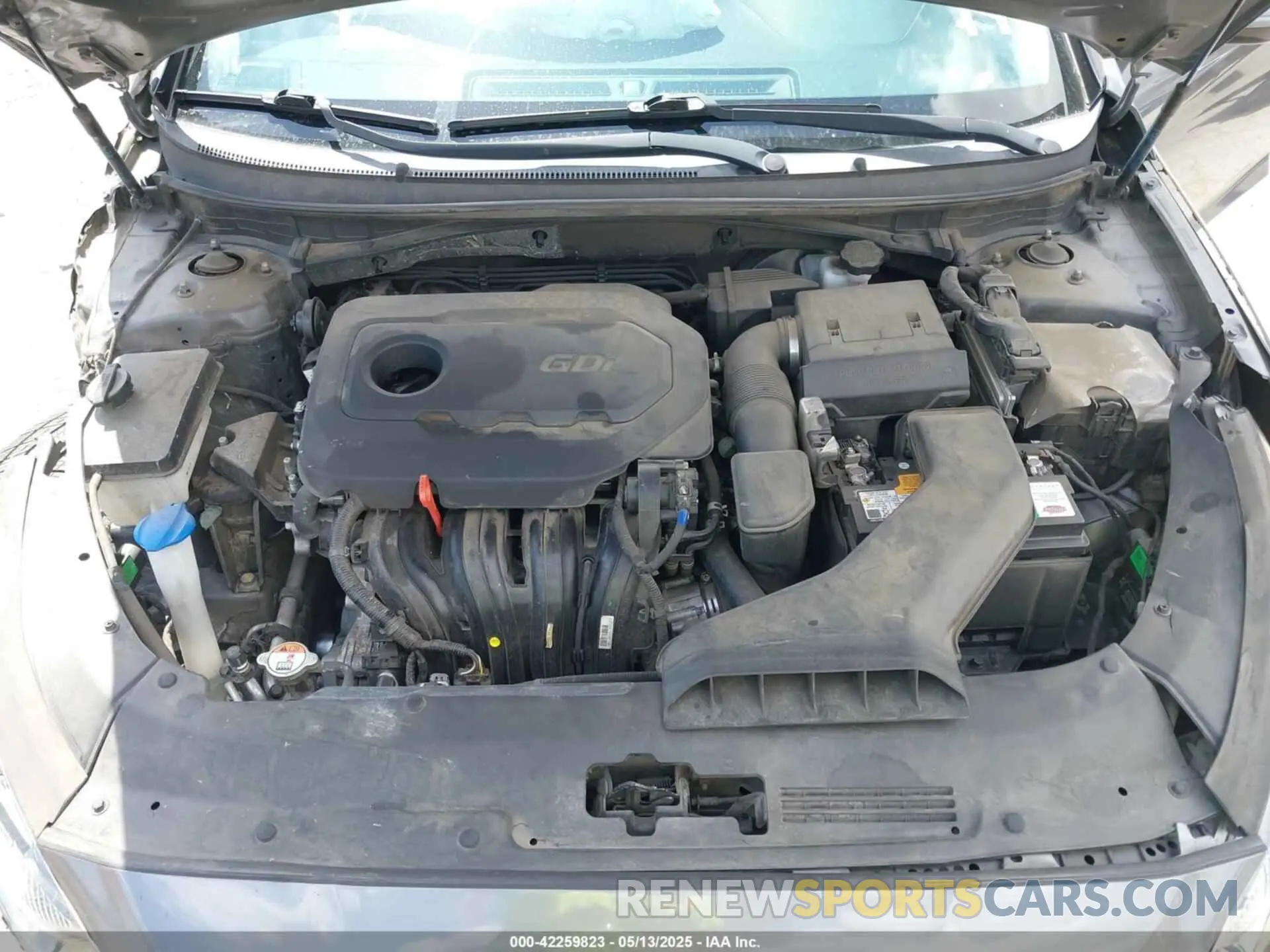 10 Photograph of a damaged car 5NPE34AF2KH796733 HYUNDAI SONATA 2019
