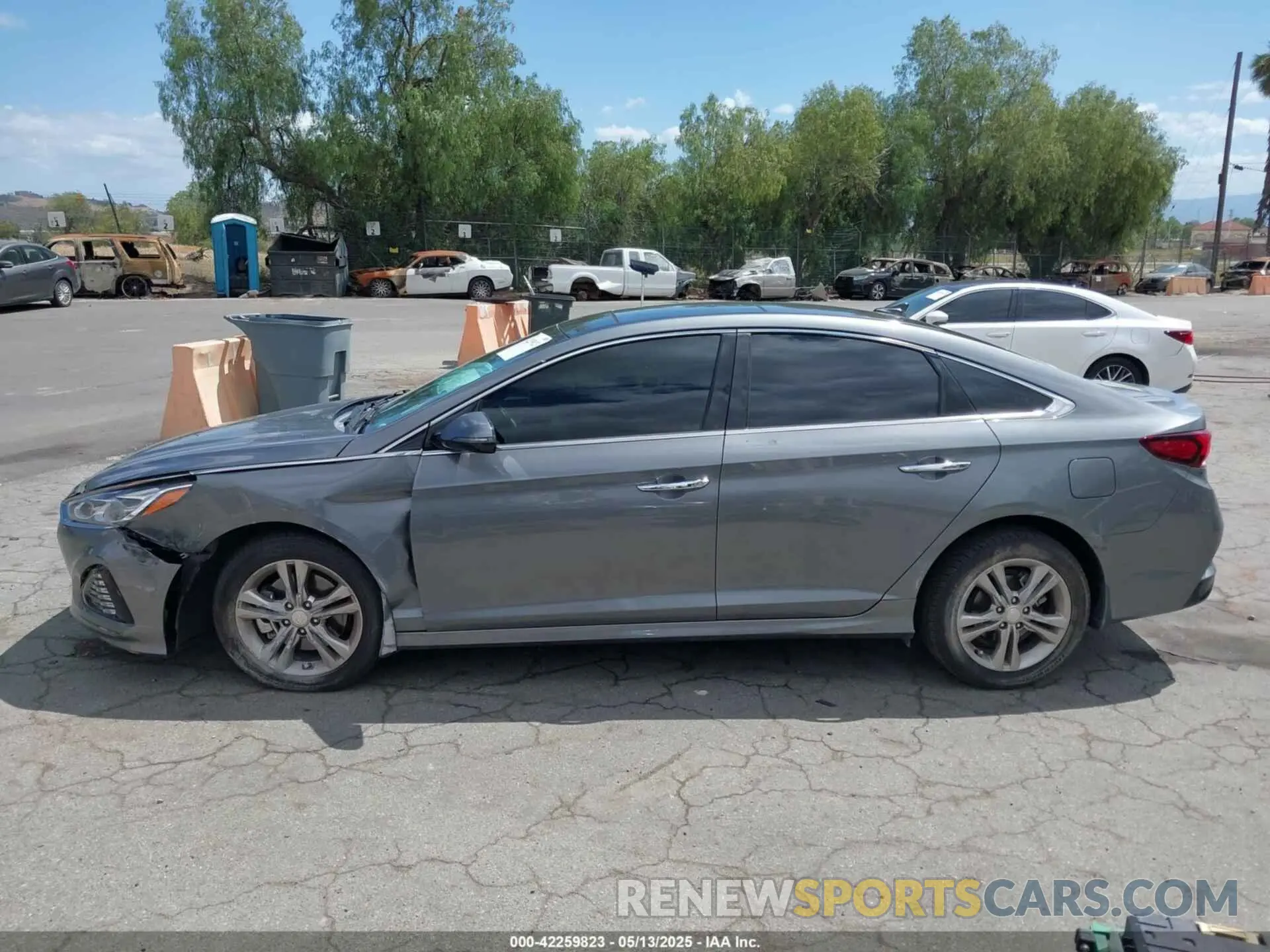 14 Photograph of a damaged car 5NPE34AF2KH796733 HYUNDAI SONATA 2019