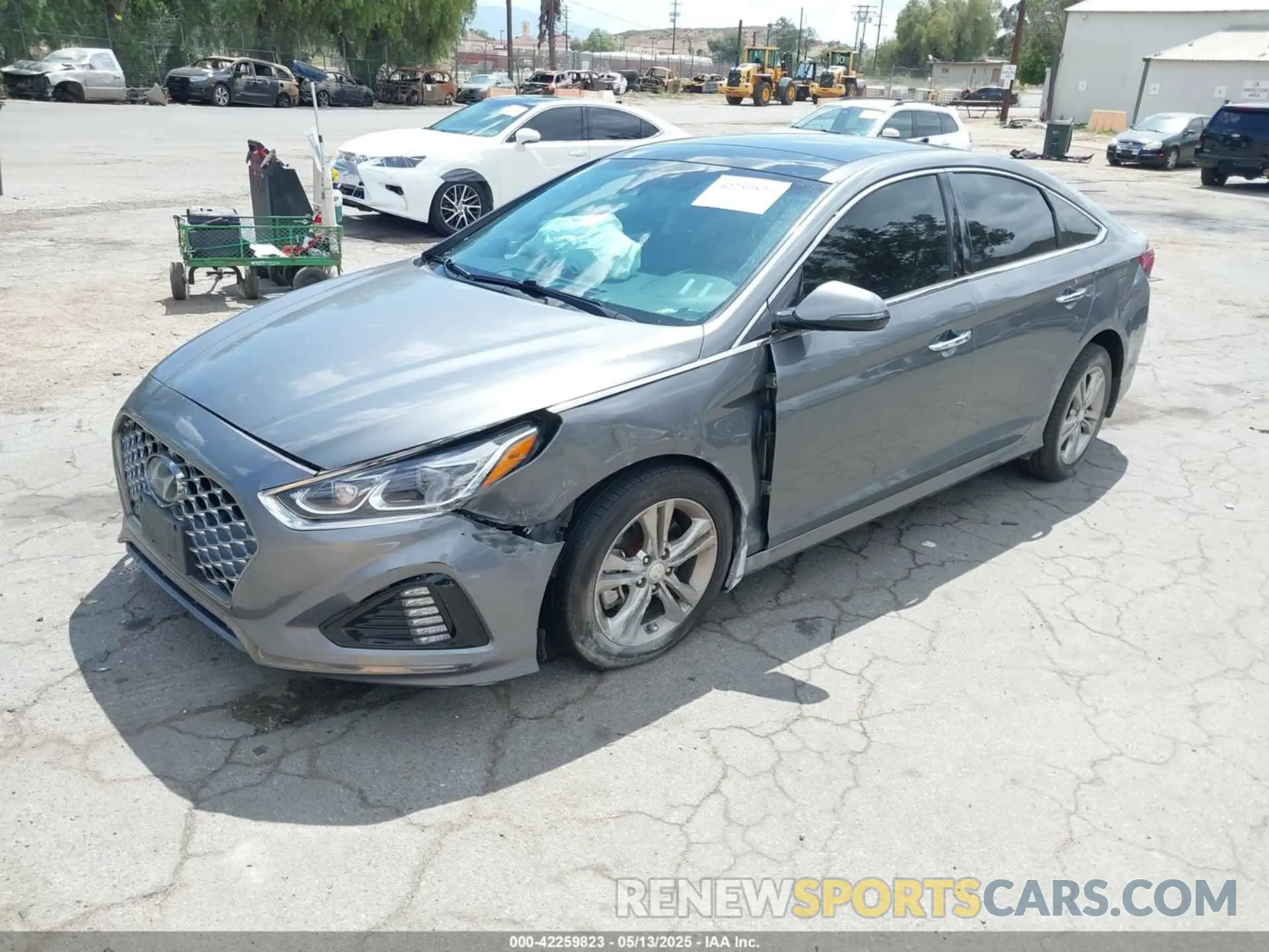 2 Photograph of a damaged car 5NPE34AF2KH796733 HYUNDAI SONATA 2019