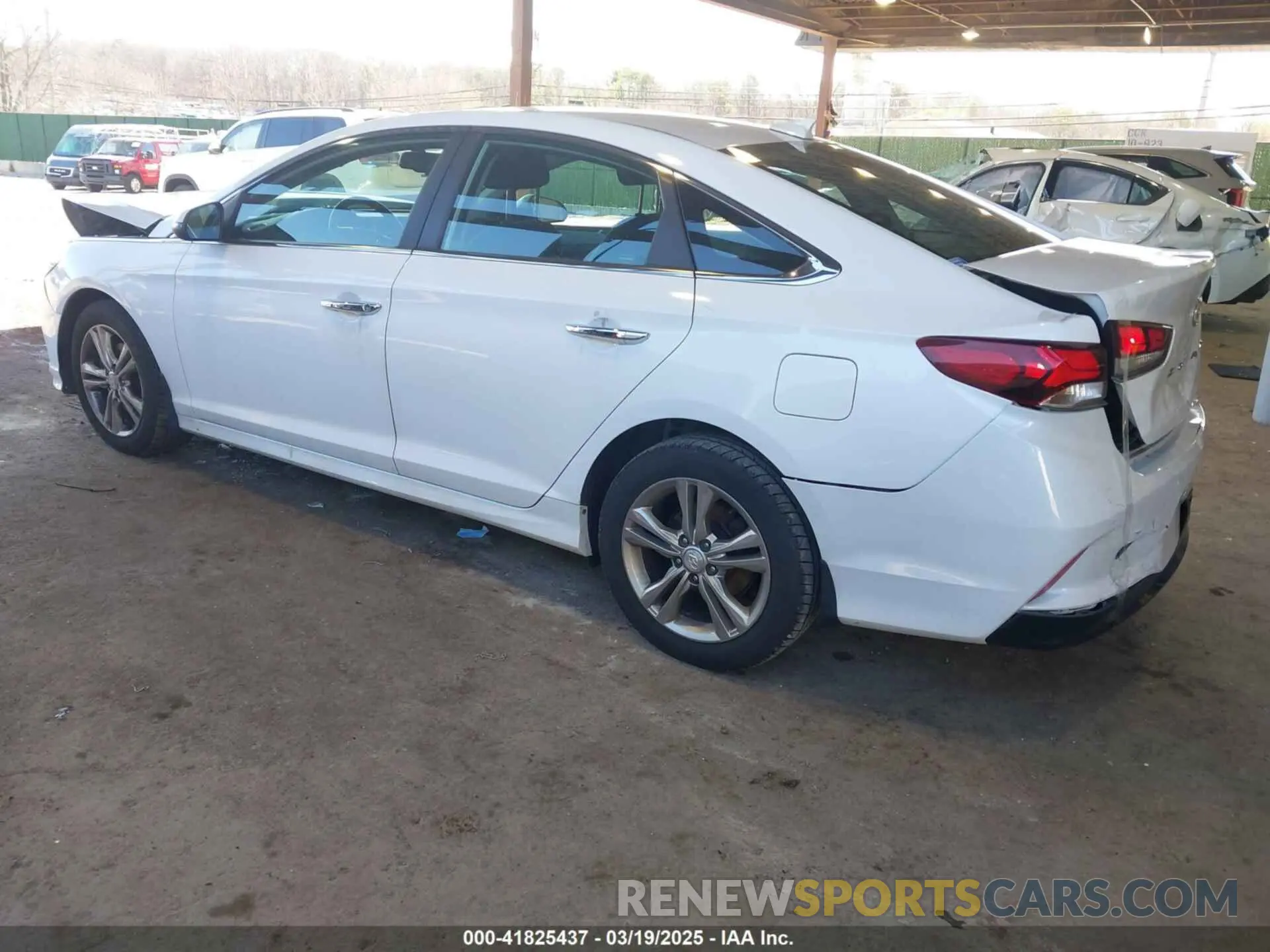 3 Photograph of a damaged car 5NPE34AF2KH806872 HYUNDAI SONATA 2019