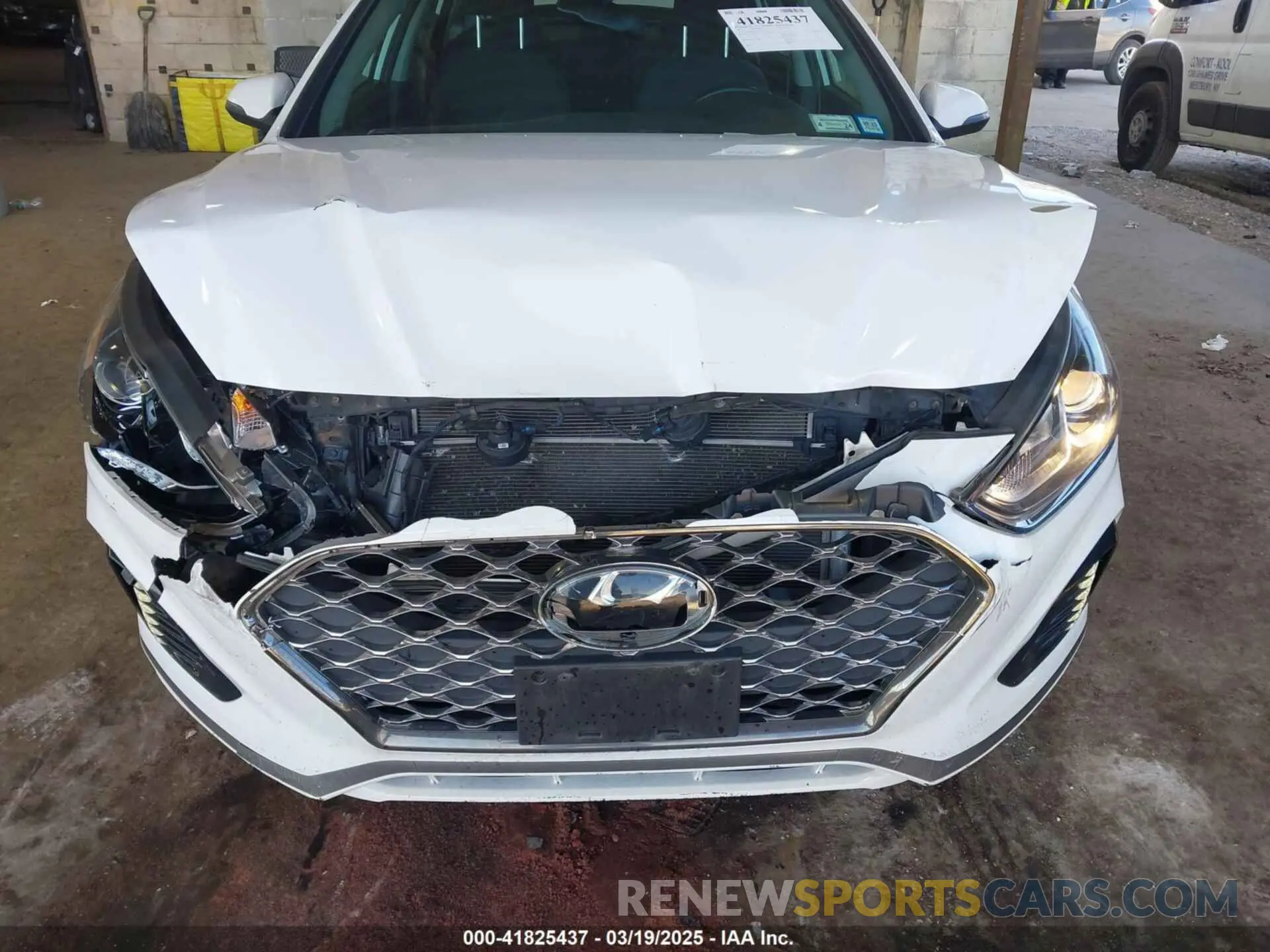 6 Photograph of a damaged car 5NPE34AF2KH806872 HYUNDAI SONATA 2019