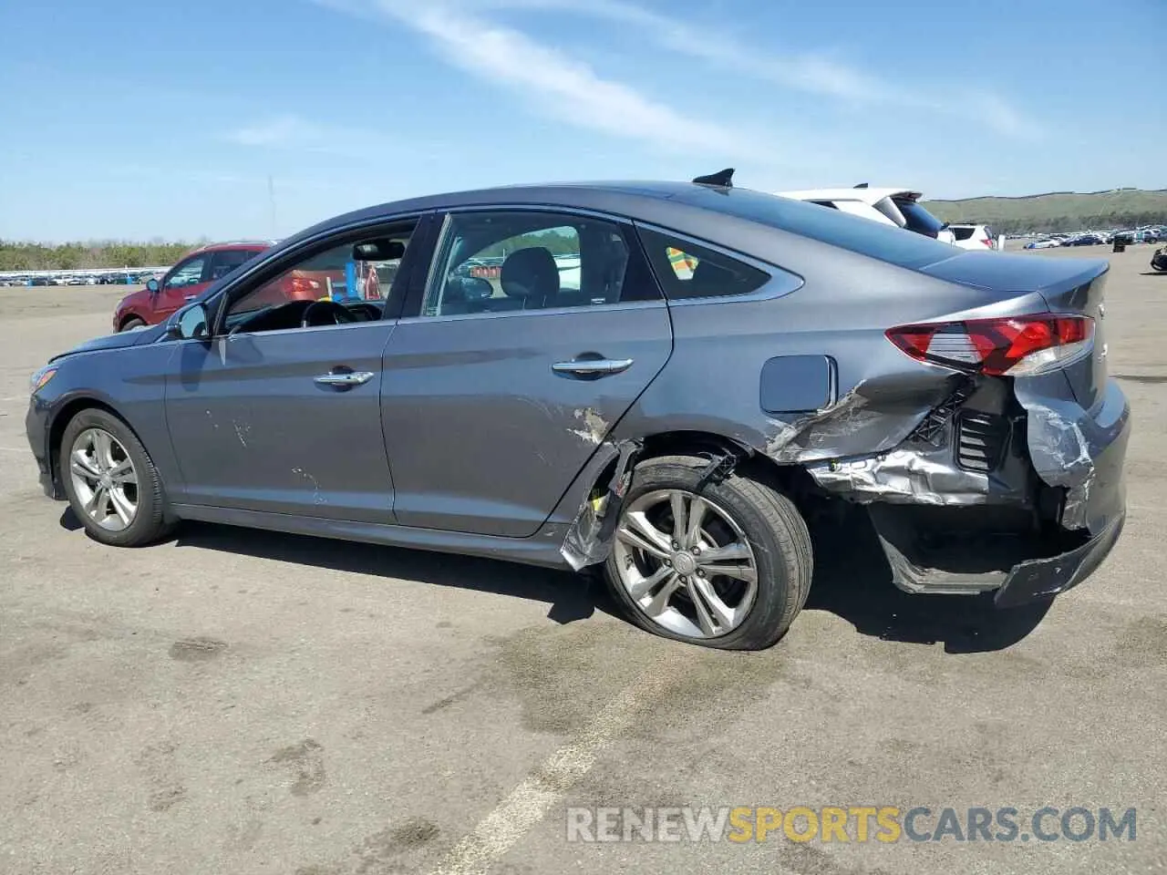 2 Photograph of a damaged car 5NPE34AF2KH812512 HYUNDAI SONATA 2019