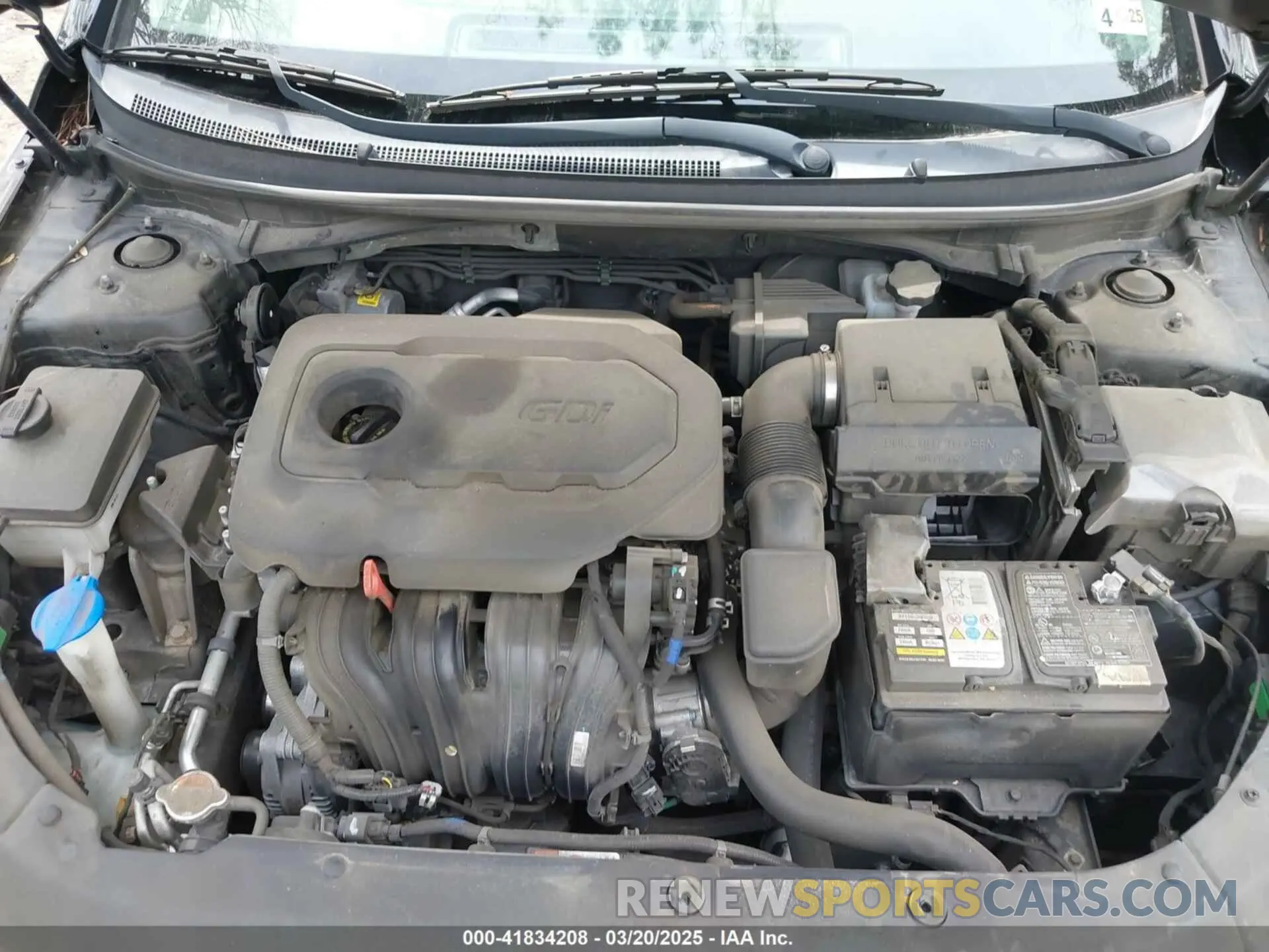 10 Photograph of a damaged car 5NPE34AF2KH820562 HYUNDAI SONATA 2019