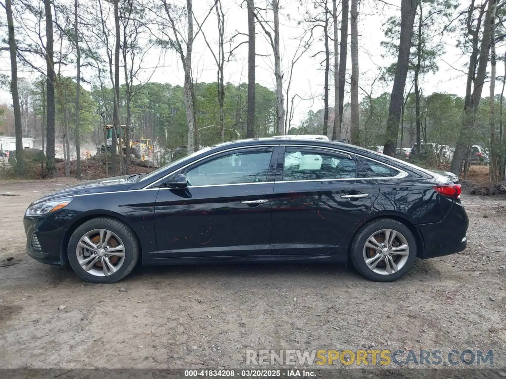 15 Photograph of a damaged car 5NPE34AF2KH820562 HYUNDAI SONATA 2019