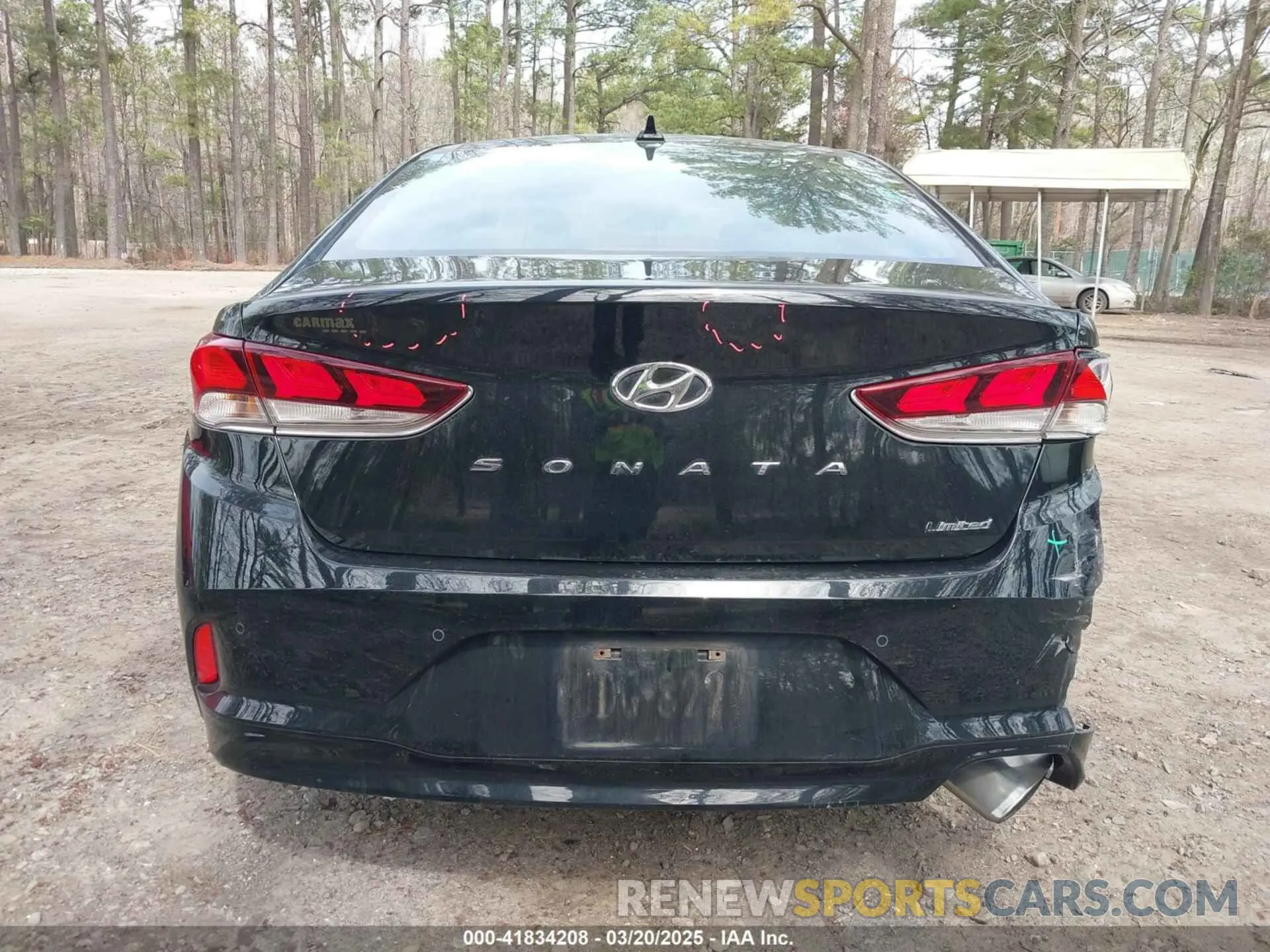 17 Photograph of a damaged car 5NPE34AF2KH820562 HYUNDAI SONATA 2019