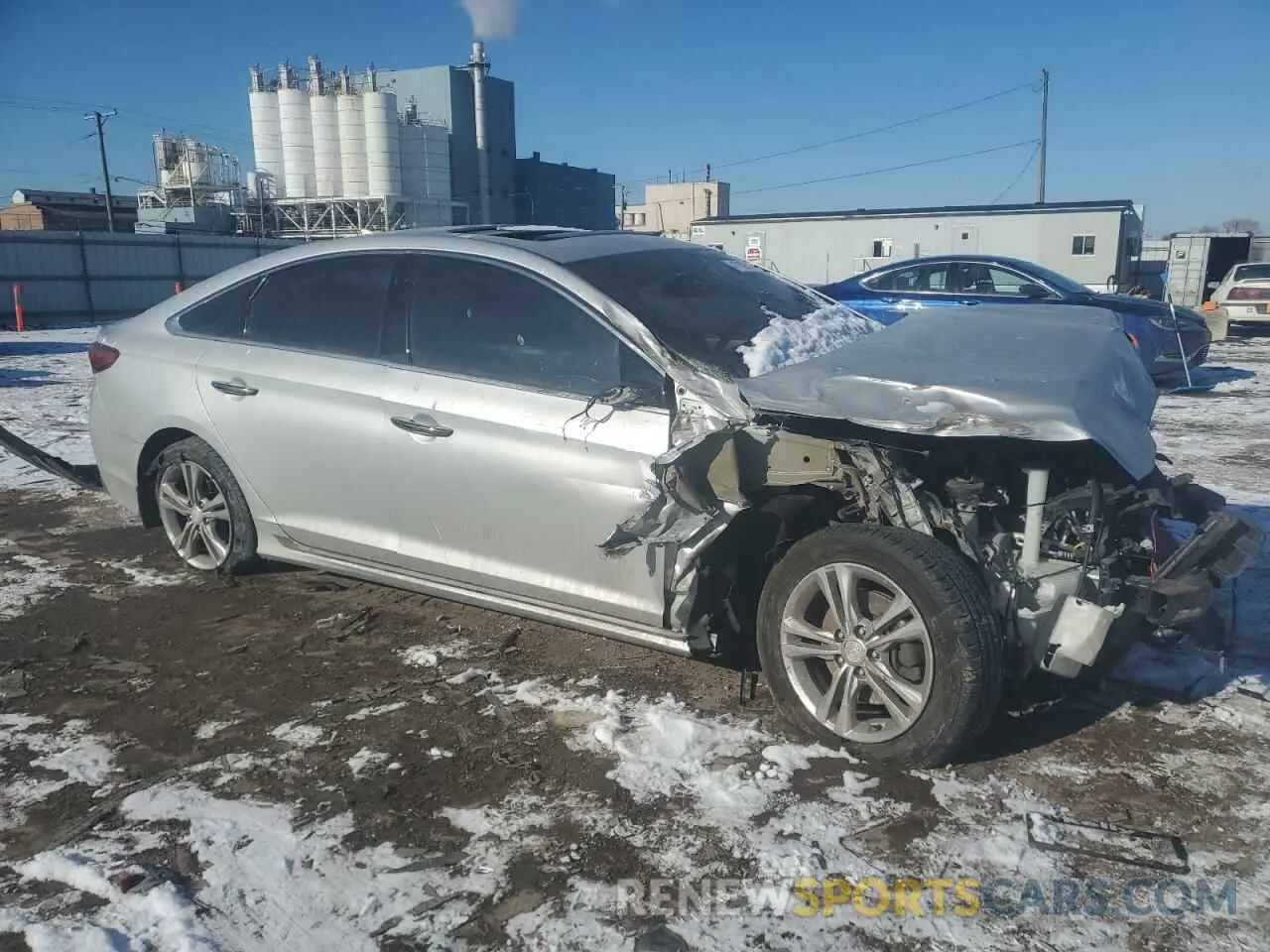4 Photograph of a damaged car 5NPE34AF3KH738243 HYUNDAI SONATA 2019