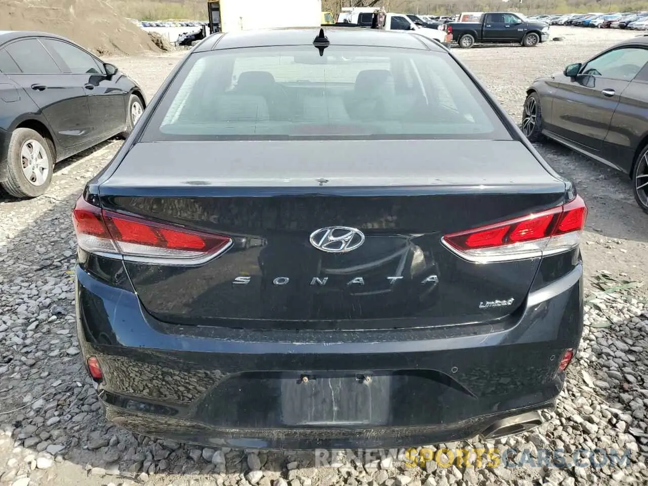 6 Photograph of a damaged car 5NPE34AF3KH753101 HYUNDAI SONATA 2019