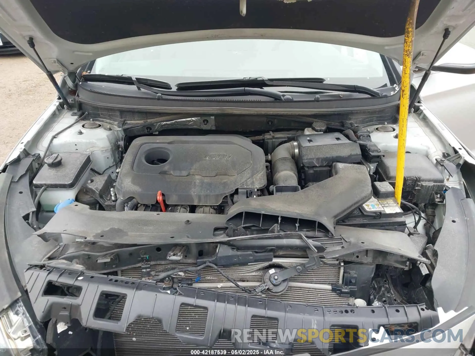 10 Photograph of a damaged car 5NPE34AF3KH753809 HYUNDAI SONATA 2019