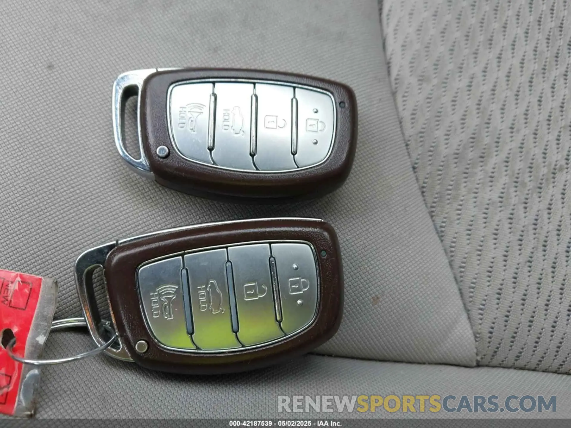 11 Photograph of a damaged car 5NPE34AF3KH753809 HYUNDAI SONATA 2019