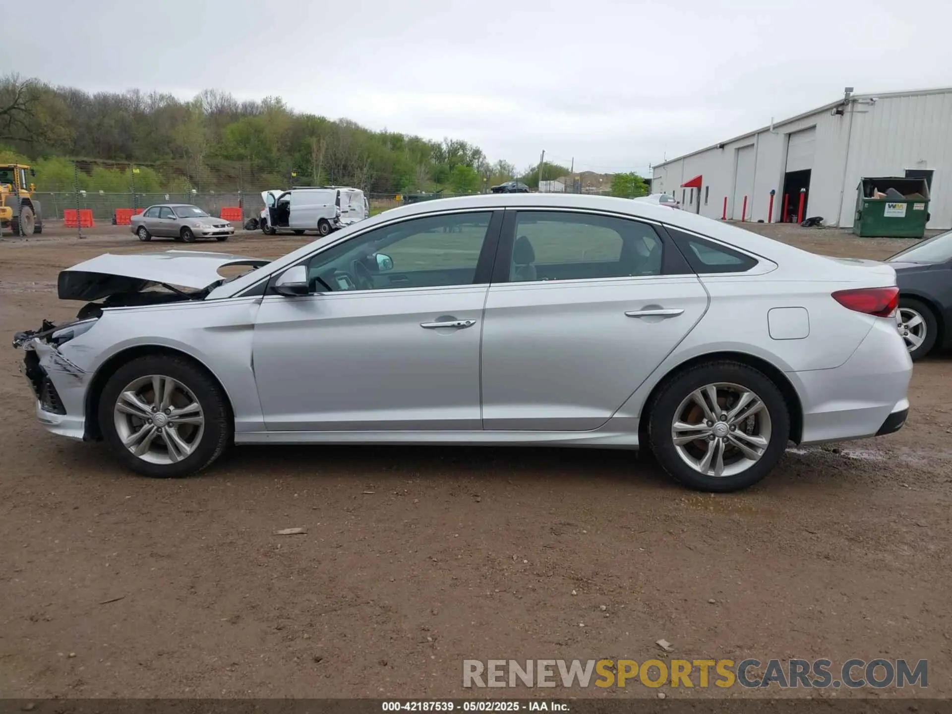 14 Photograph of a damaged car 5NPE34AF3KH753809 HYUNDAI SONATA 2019