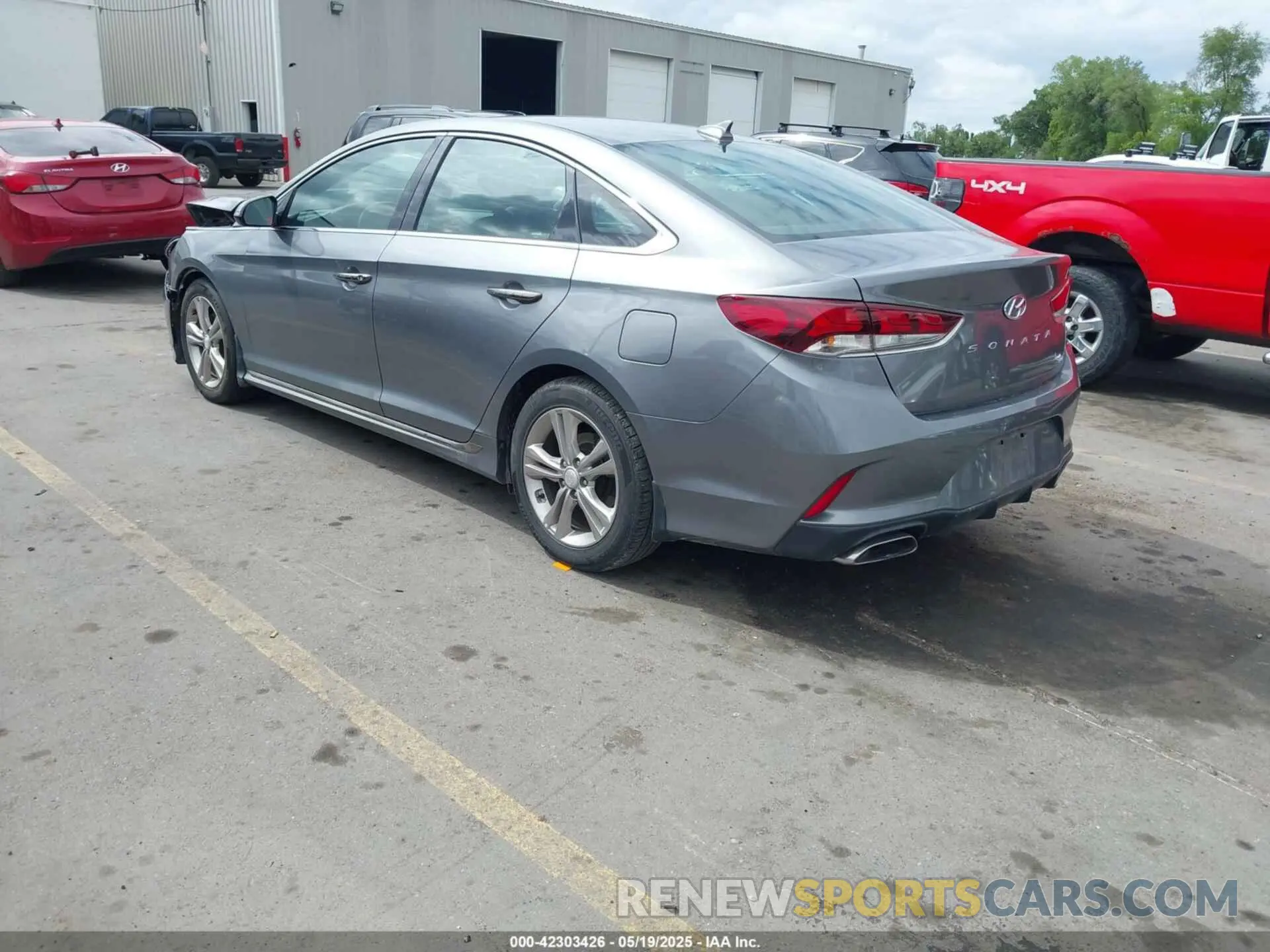 3 Photograph of a damaged car 5NPE34AF3KH758220 HYUNDAI SONATA 2019
