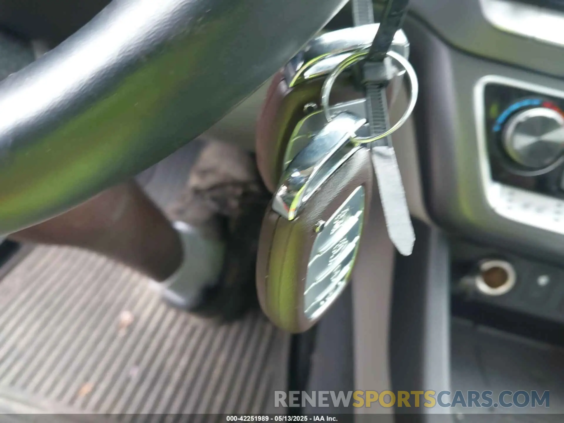 11 Photograph of a damaged car 5NPE34AF3KH758945 HYUNDAI SONATA 2019