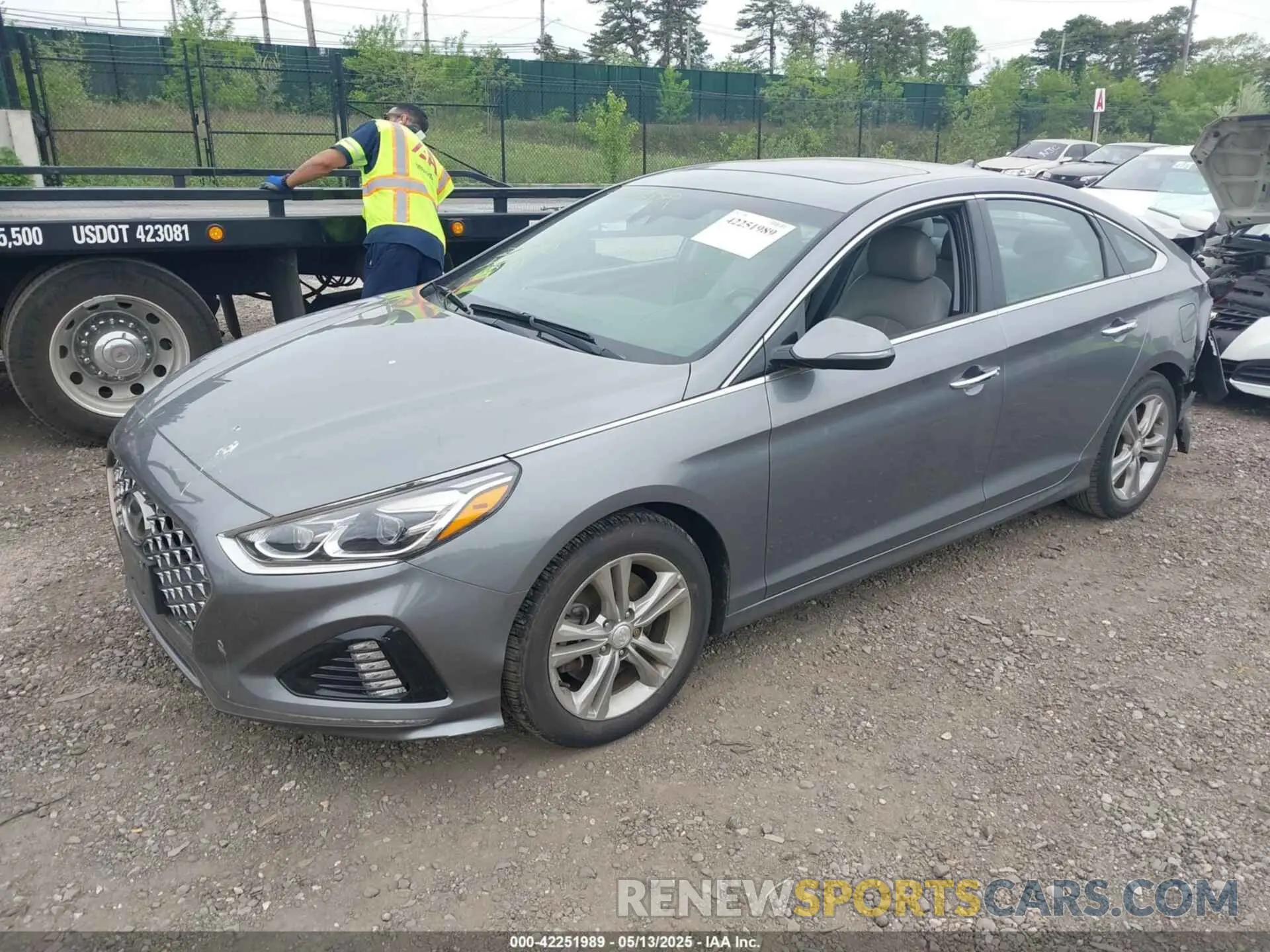 2 Photograph of a damaged car 5NPE34AF3KH758945 HYUNDAI SONATA 2019