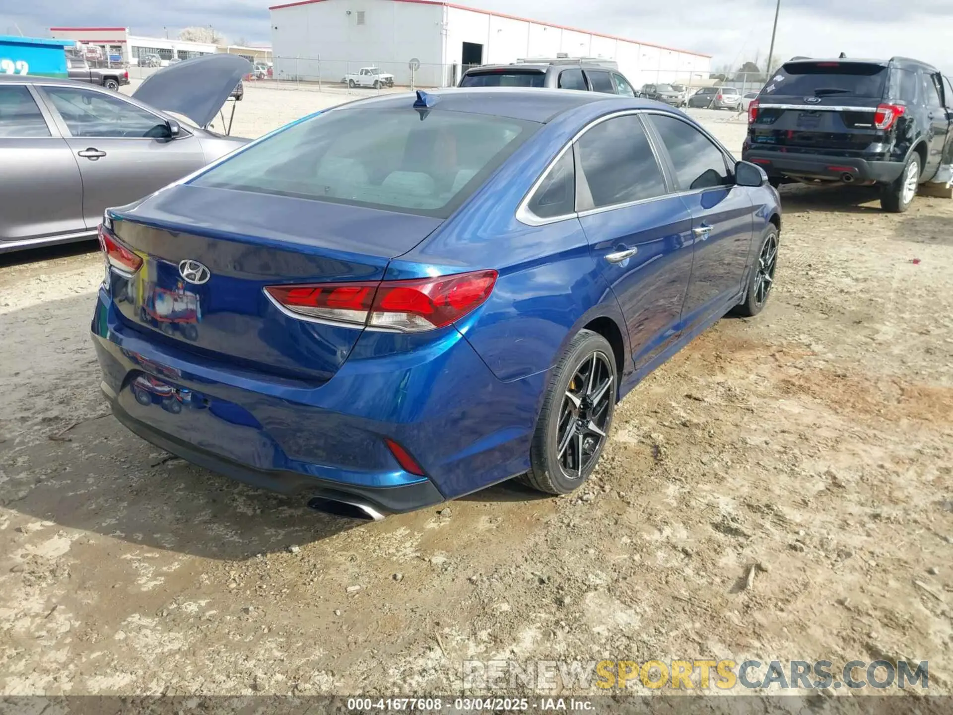 4 Photograph of a damaged car 5NPE34AF3KH766494 HYUNDAI SONATA 2019