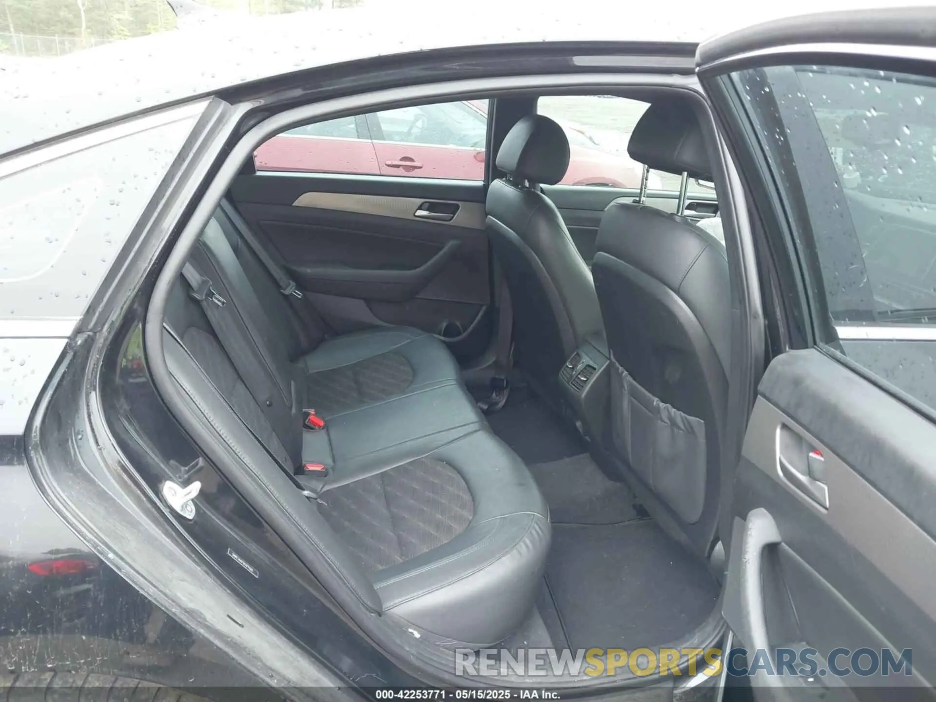 8 Photograph of a damaged car 5NPE34AF3KH791265 HYUNDAI SONATA 2019