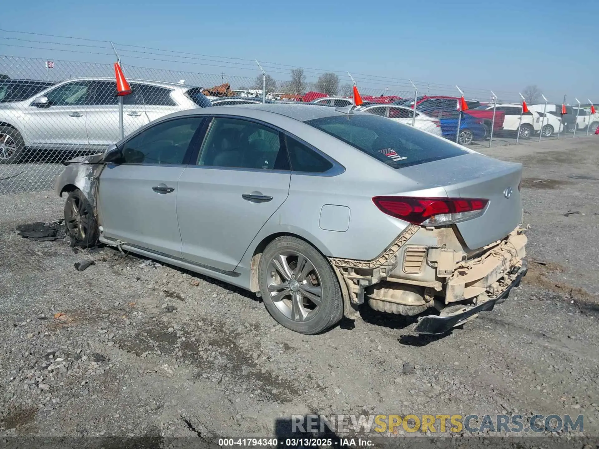 3 Photograph of a damaged car 5NPE34AF3KH795543 HYUNDAI SONATA 2019