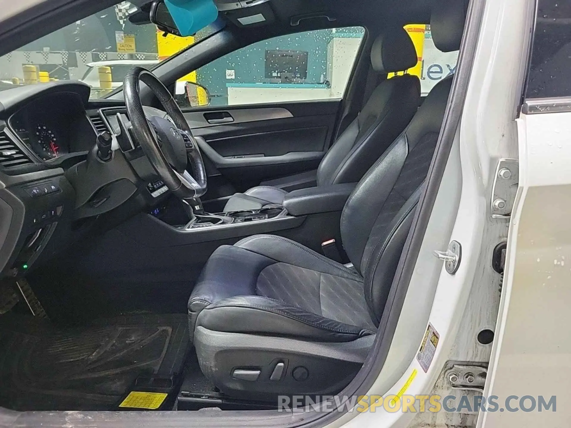13 Photograph of a damaged car 5NPE34AF3KH808680 HYUNDAI SONATA 2019