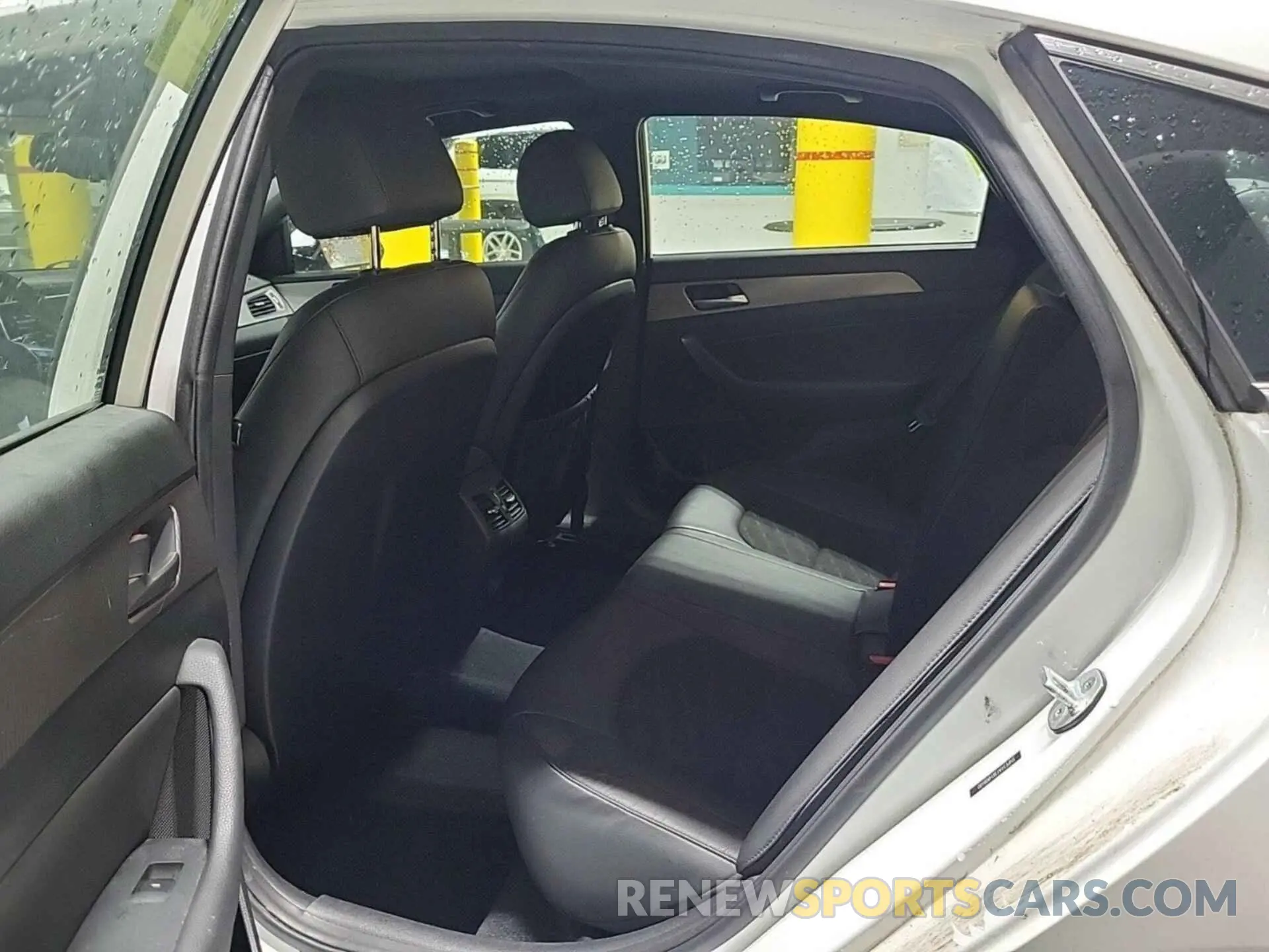 3 Photograph of a damaged car 5NPE34AF3KH808680 HYUNDAI SONATA 2019