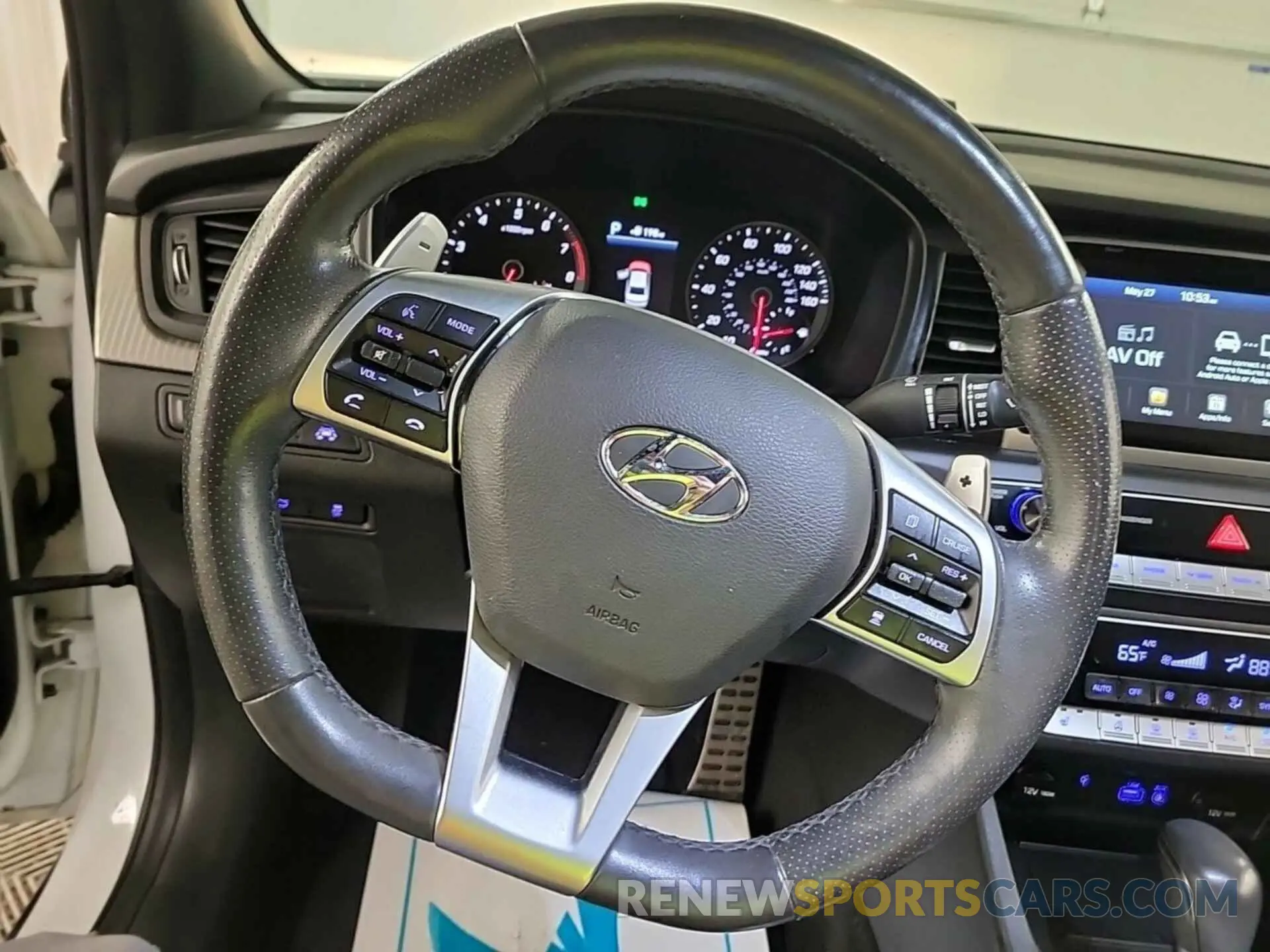 33 Photograph of a damaged car 5NPE34AF3KH808680 HYUNDAI SONATA 2019