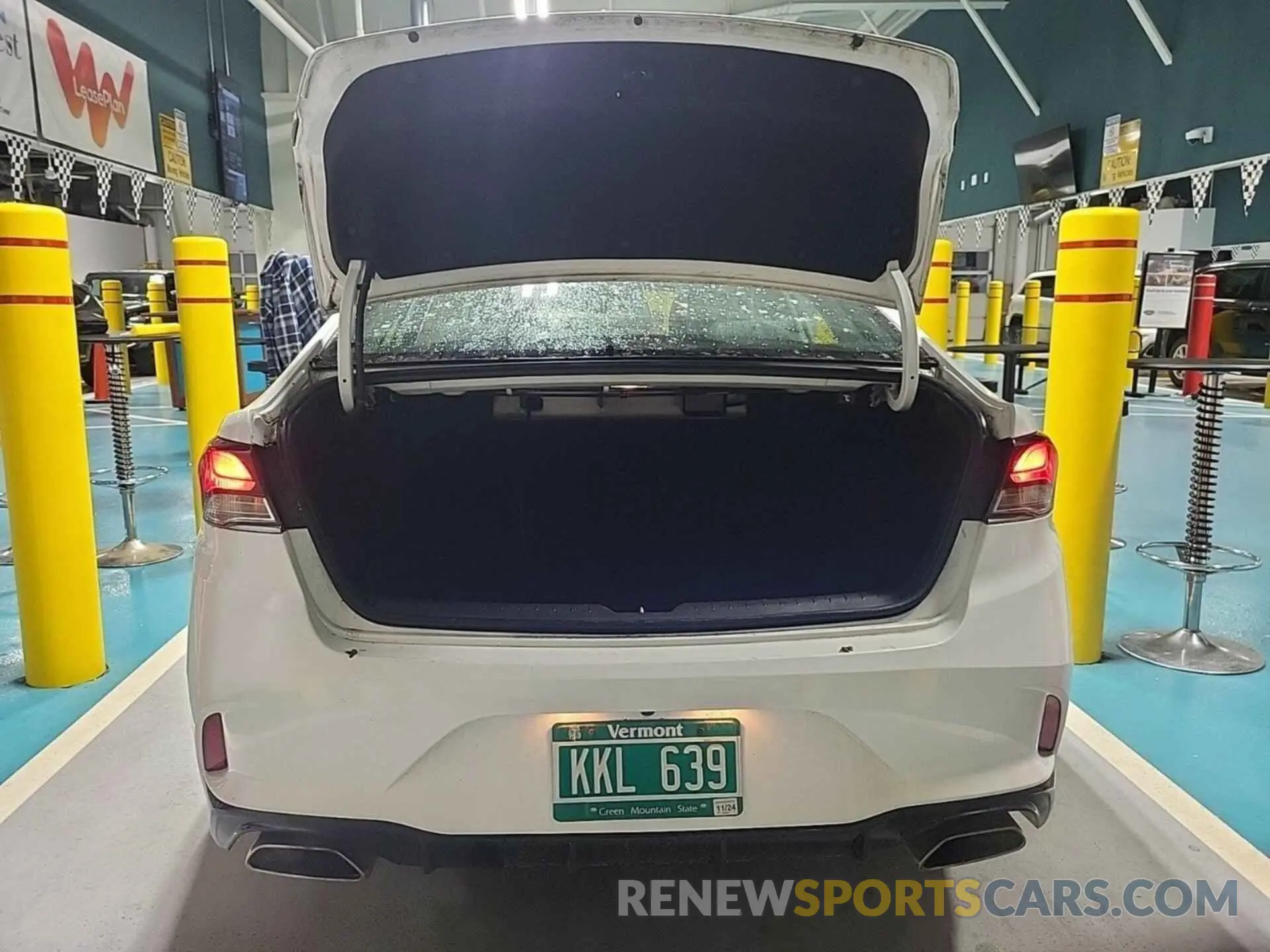 6 Photograph of a damaged car 5NPE34AF3KH808680 HYUNDAI SONATA 2019