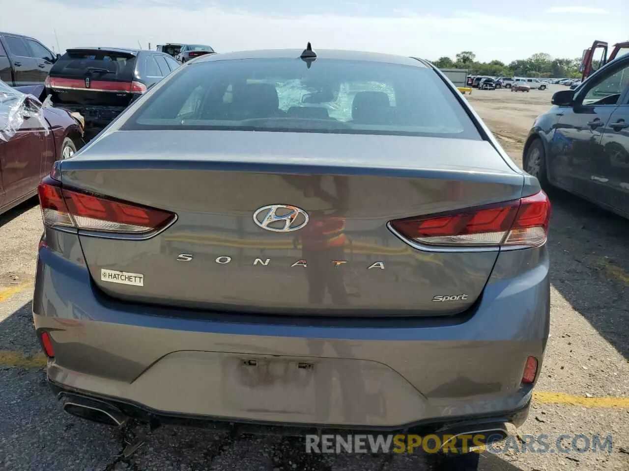 6 Photograph of a damaged car 5NPE34AF3KH809067 HYUNDAI SONATA 2019