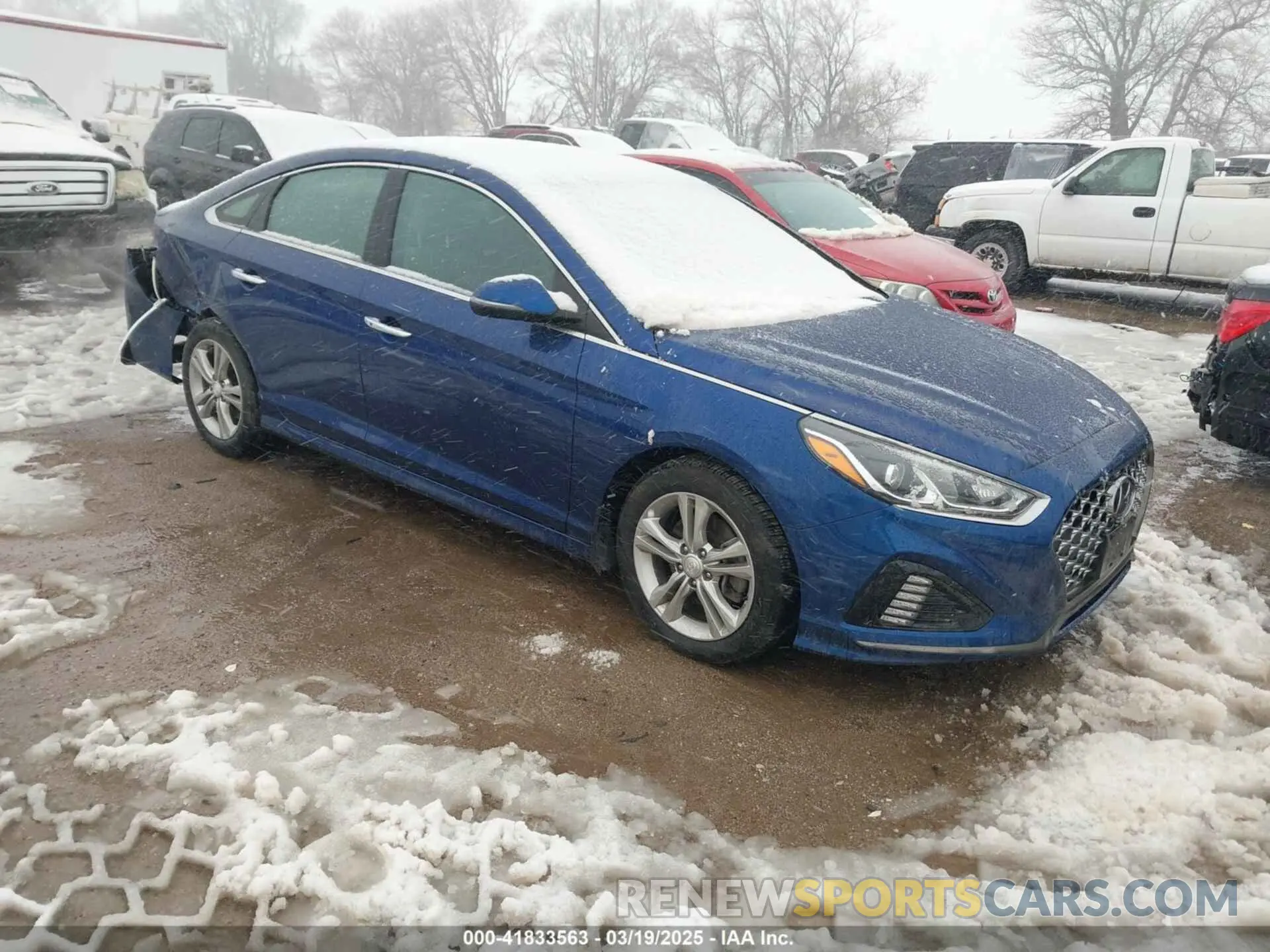 1 Photograph of a damaged car 5NPE34AF3KH809604 HYUNDAI SONATA 2019