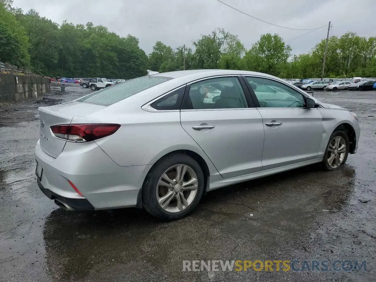 3 Photograph of a damaged car 5NPE34AF3KH813720 HYUNDAI SONATA 2019