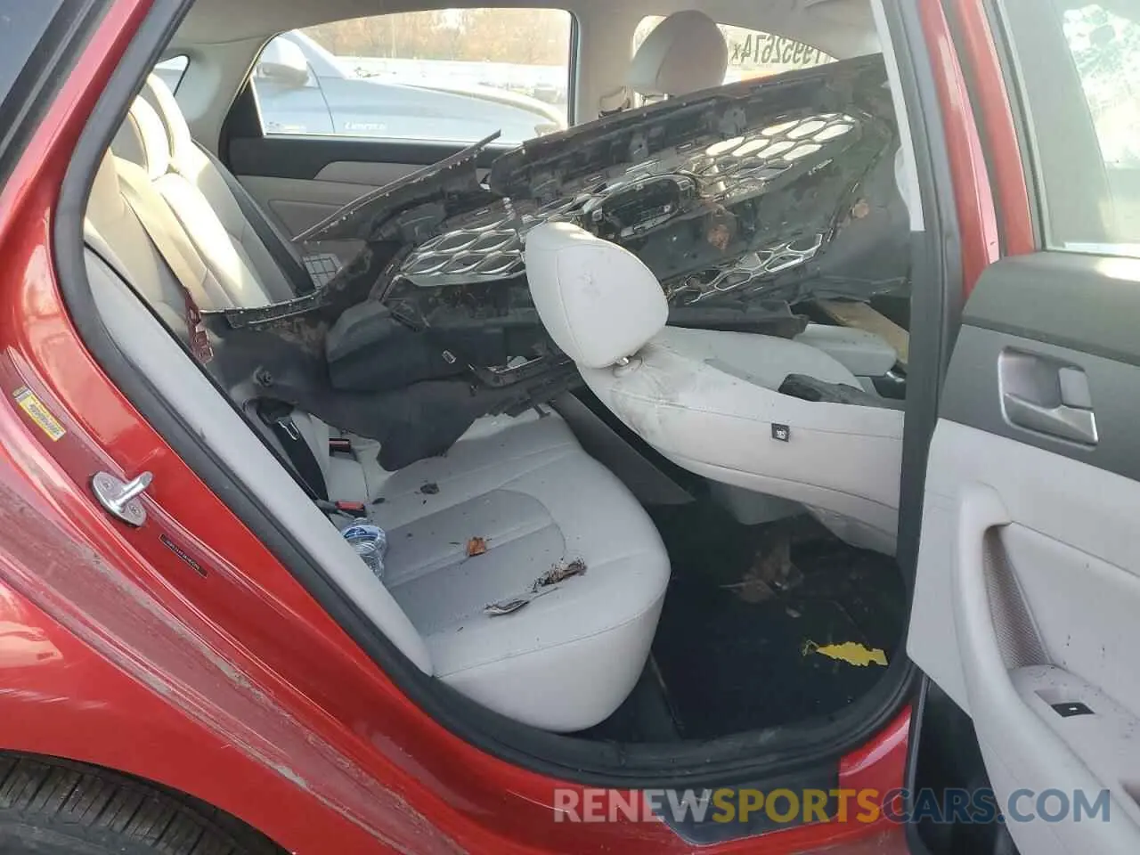 10 Photograph of a damaged car 5NPE34AF3KH820196 HYUNDAI SONATA 2019