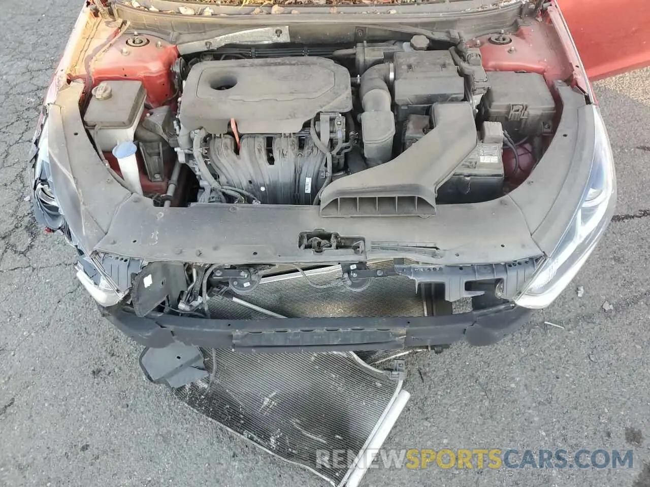 11 Photograph of a damaged car 5NPE34AF3KH820196 HYUNDAI SONATA 2019