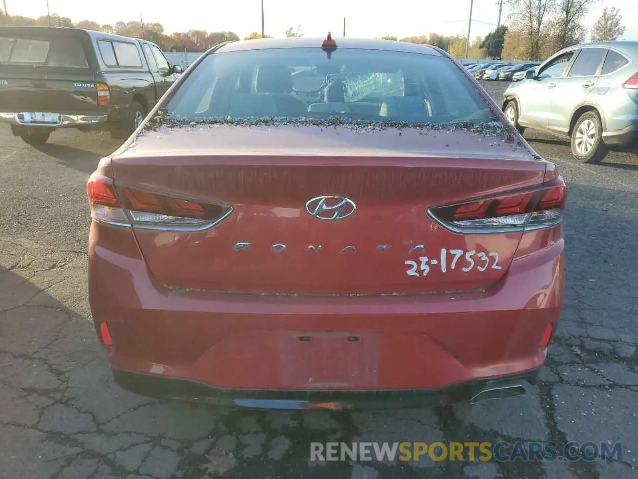 6 Photograph of a damaged car 5NPE34AF3KH820196 HYUNDAI SONATA 2019