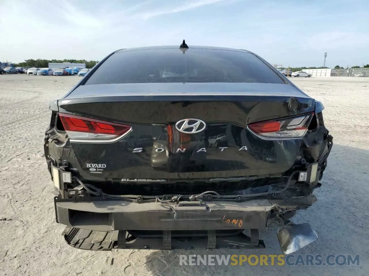 6 Photograph of a damaged car 5NPE34AF4KH741362 HYUNDAI SONATA 2019