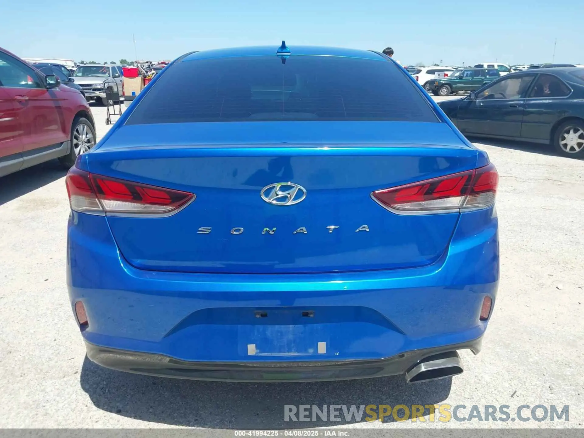 15 Photograph of a damaged car 5NPE34AF4KH748957 HYUNDAI SONATA 2019