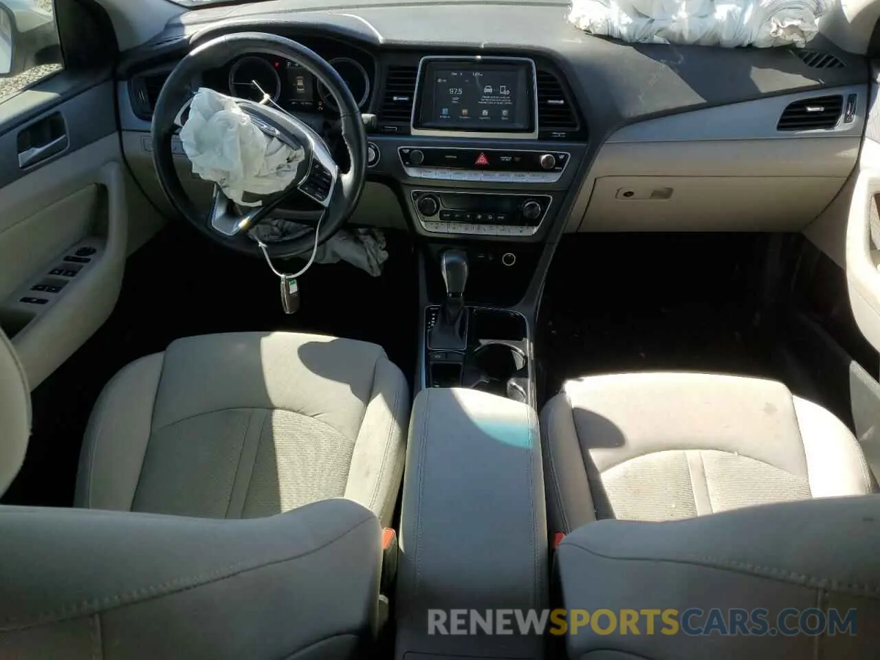 8 Photograph of a damaged car 5NPE34AF4KH749655 HYUNDAI SONATA 2019