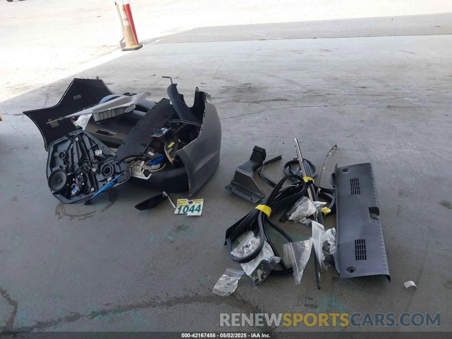 12 Photograph of a damaged car 5NPE34AF4KH764415 HYUNDAI SONATA 2019