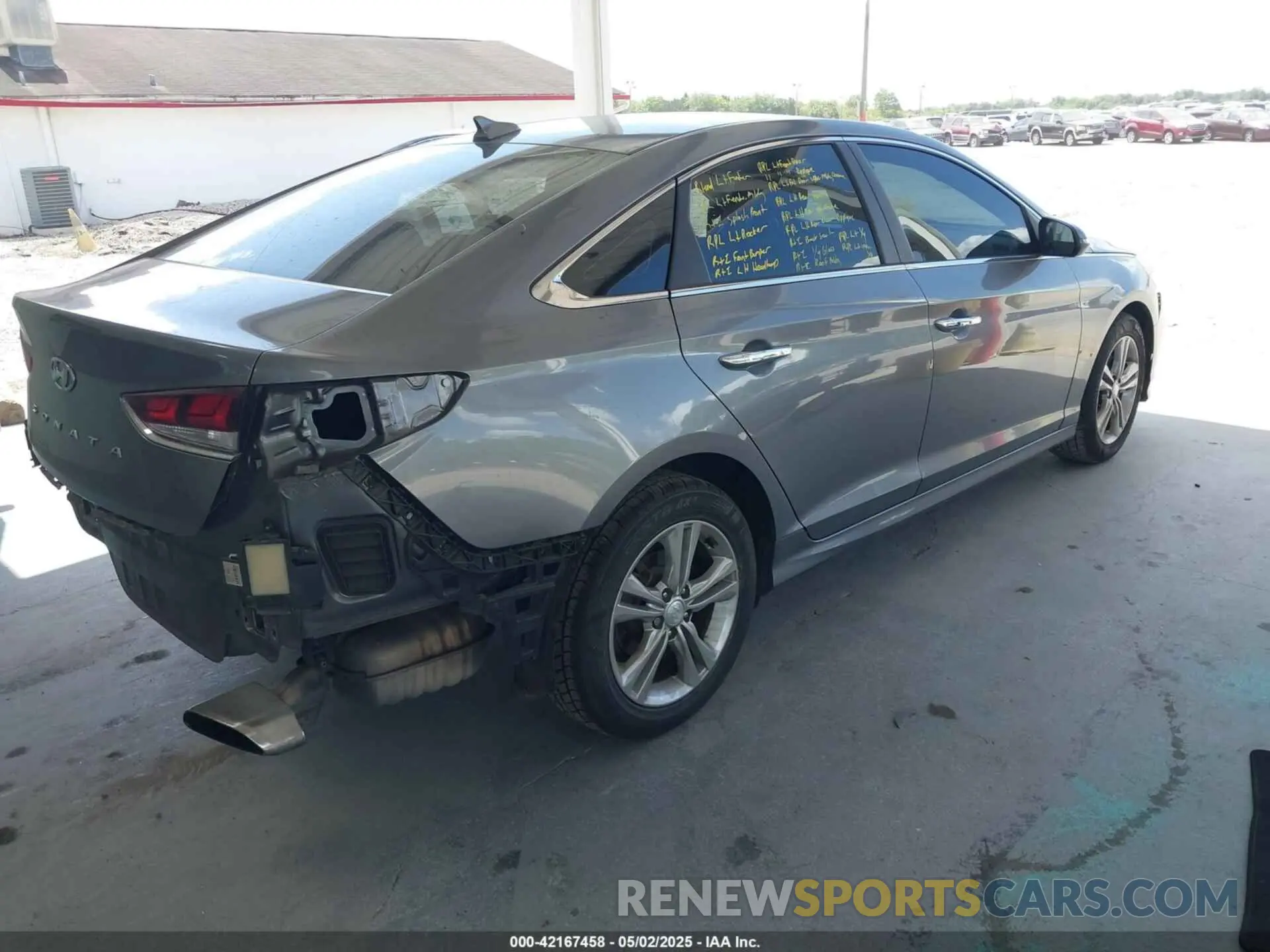 4 Photograph of a damaged car 5NPE34AF4KH764415 HYUNDAI SONATA 2019