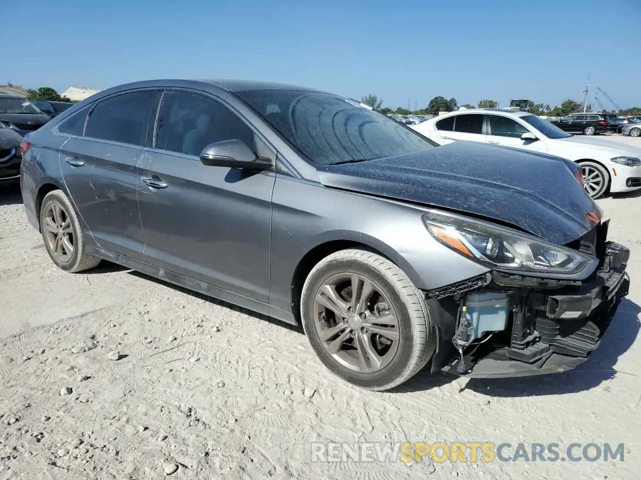 4 Photograph of a damaged car 5NPE34AF4KH767024 HYUNDAI SONATA 2019