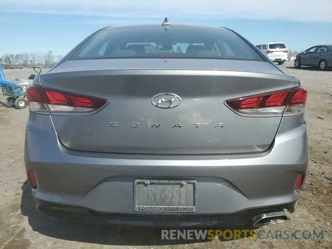 6 Photograph of a damaged car 5NPE34AF4KH781134 HYUNDAI SONATA 2019