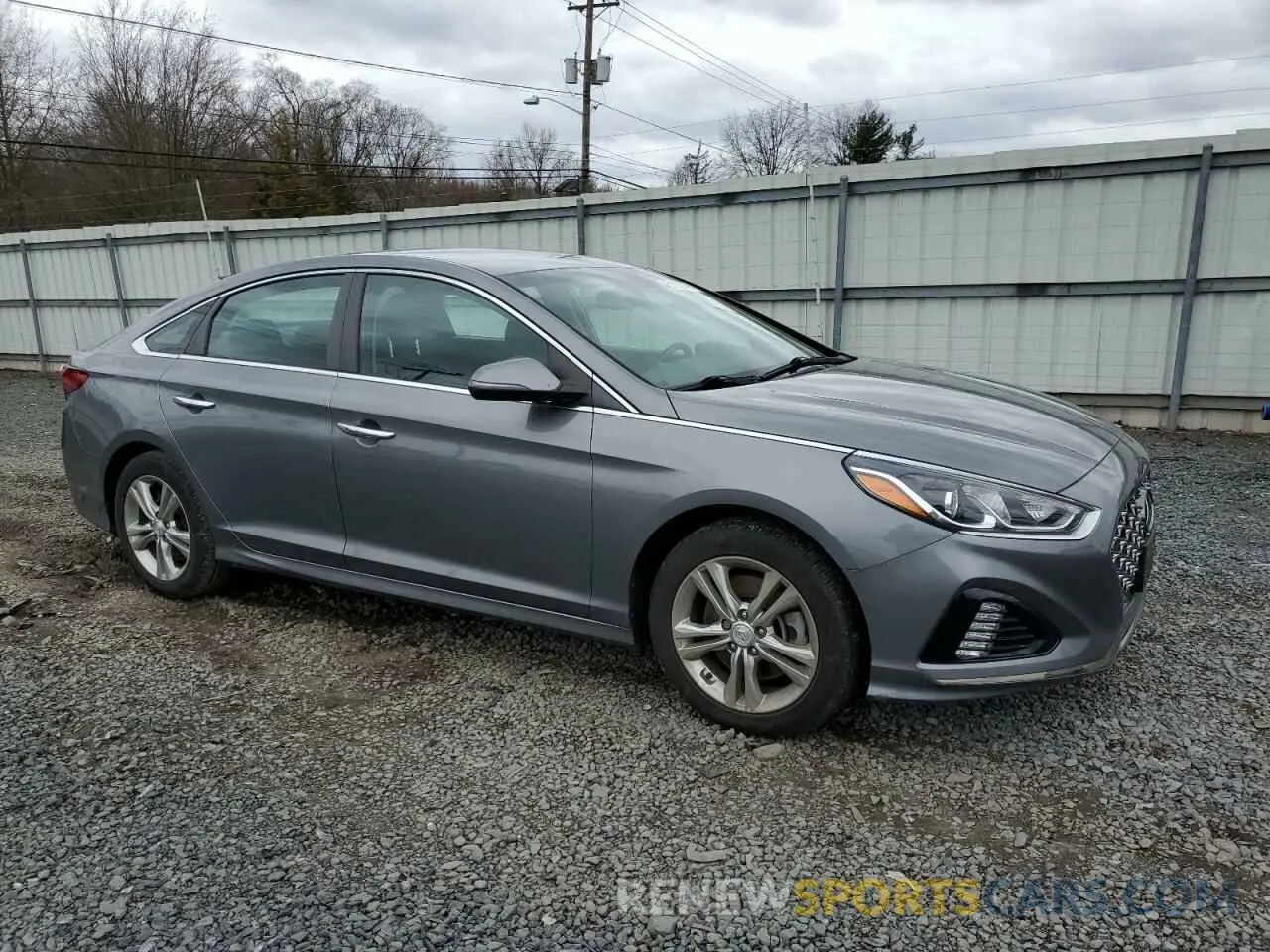 4 Photograph of a damaged car 5NPE34AF4KH781845 HYUNDAI SONATA 2019