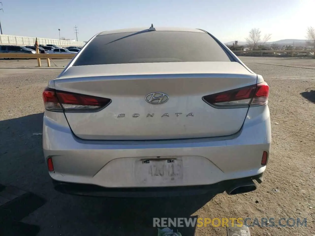 6 Photograph of a damaged car 5NPE34AF4KH783899 HYUNDAI SONATA 2019