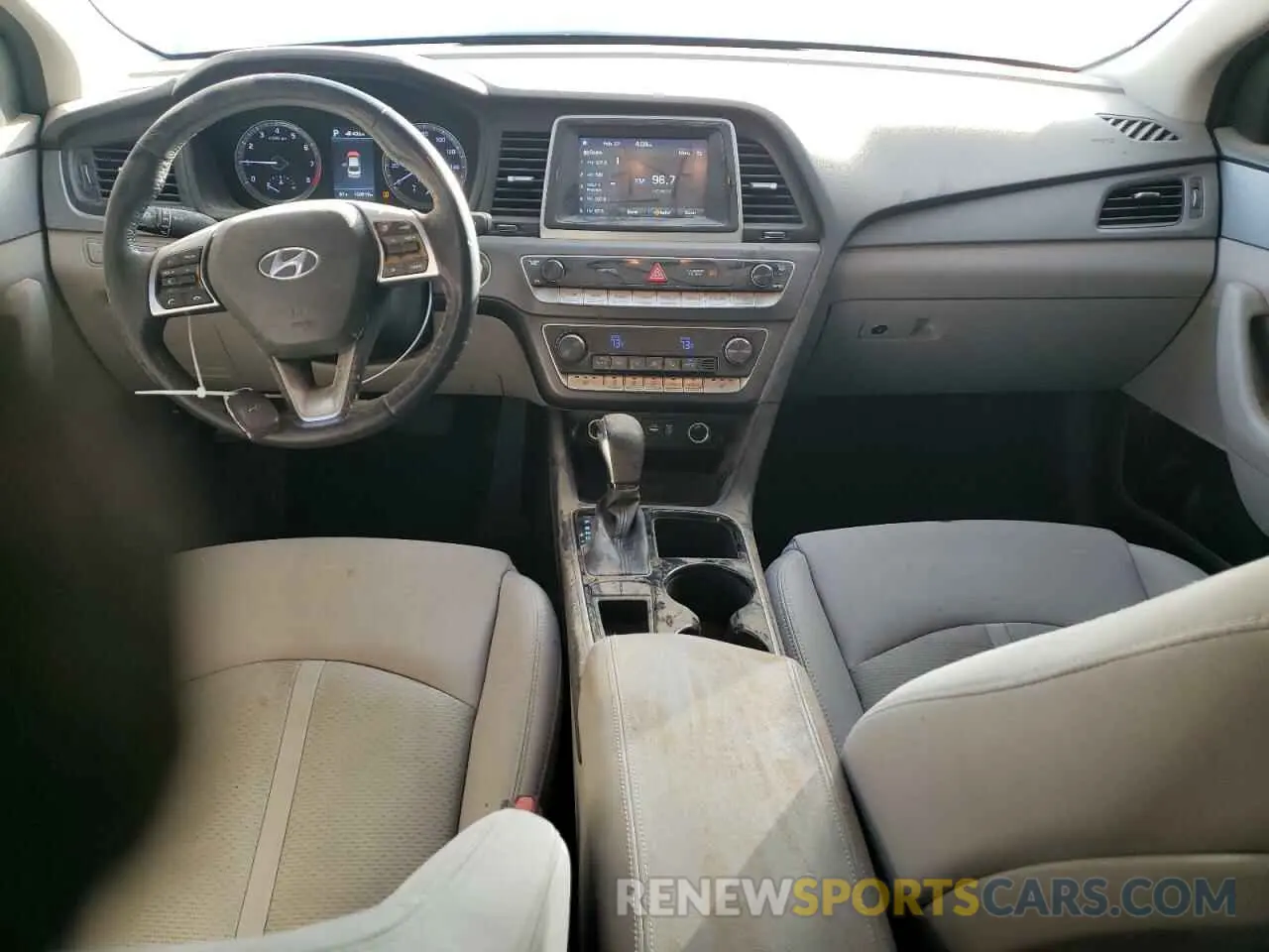 8 Photograph of a damaged car 5NPE34AF4KH783899 HYUNDAI SONATA 2019