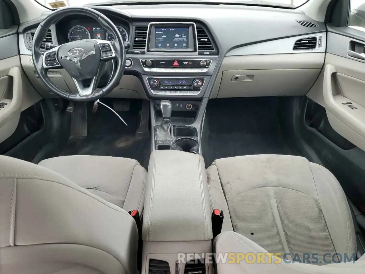 8 Photograph of a damaged car 5NPE34AF4KH789119 HYUNDAI SONATA 2019