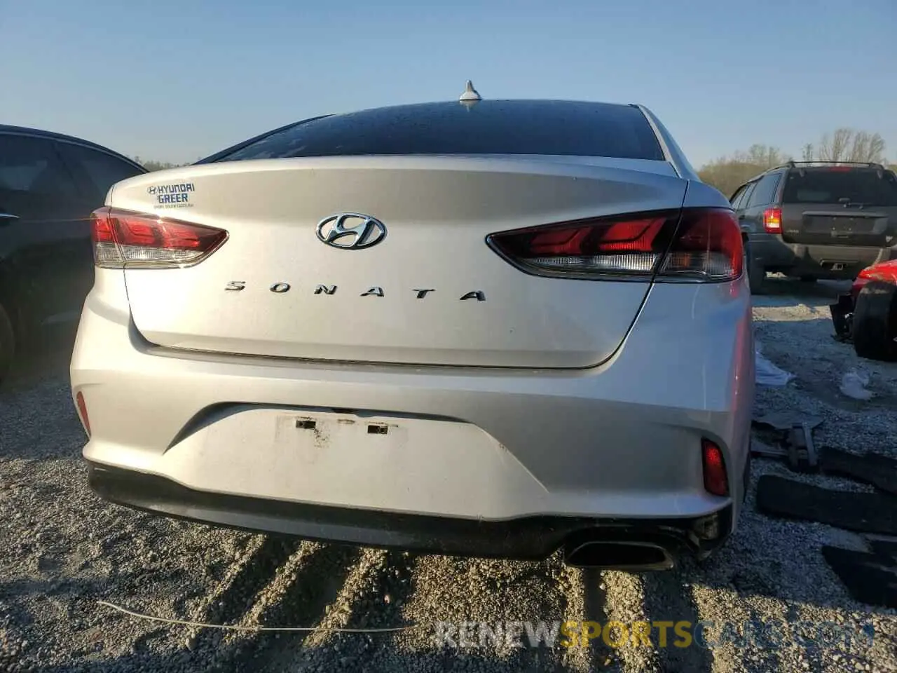 6 Photograph of a damaged car 5NPE34AF4KH793266 HYUNDAI SONATA 2019