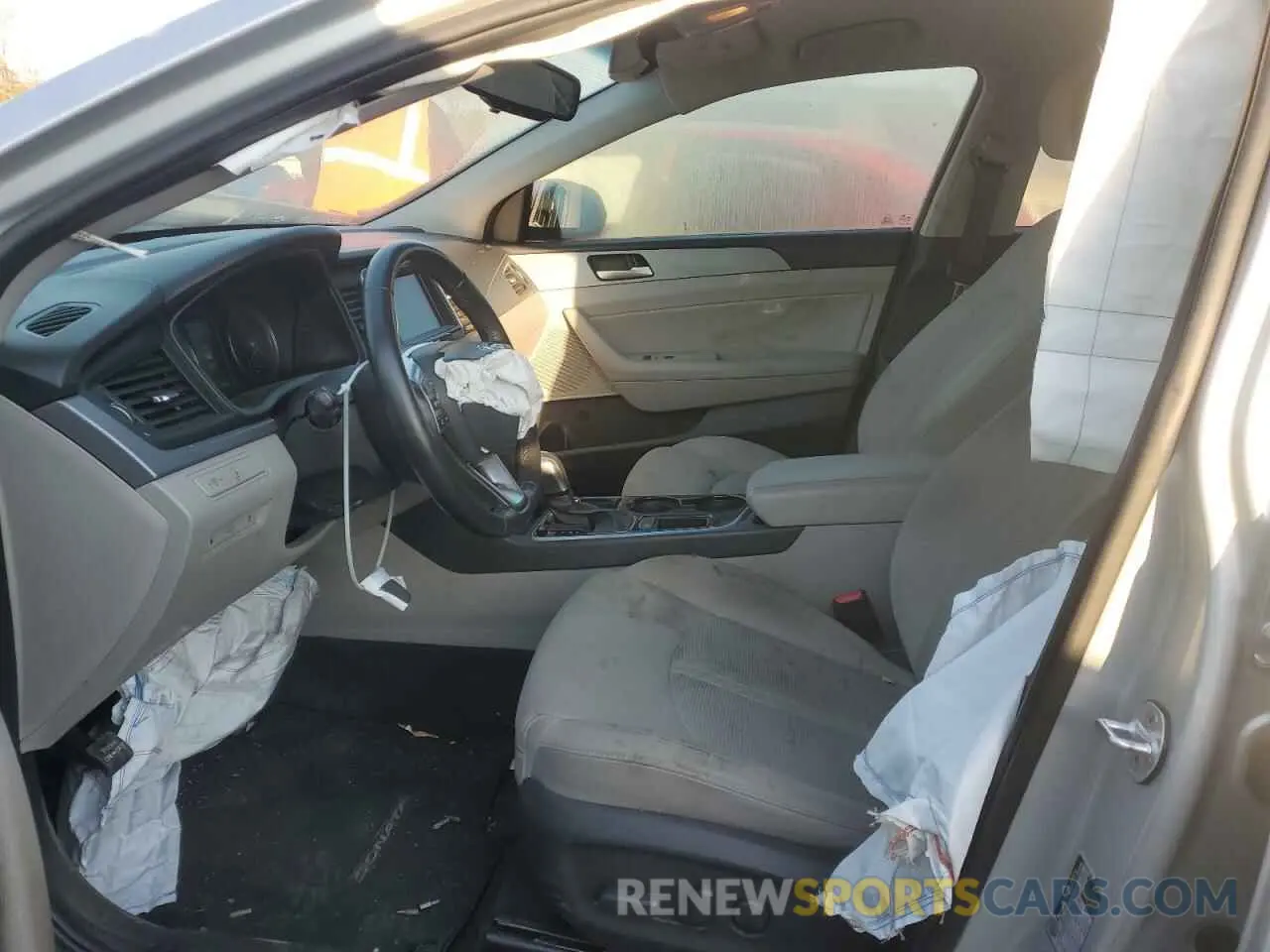 7 Photograph of a damaged car 5NPE34AF4KH793266 HYUNDAI SONATA 2019