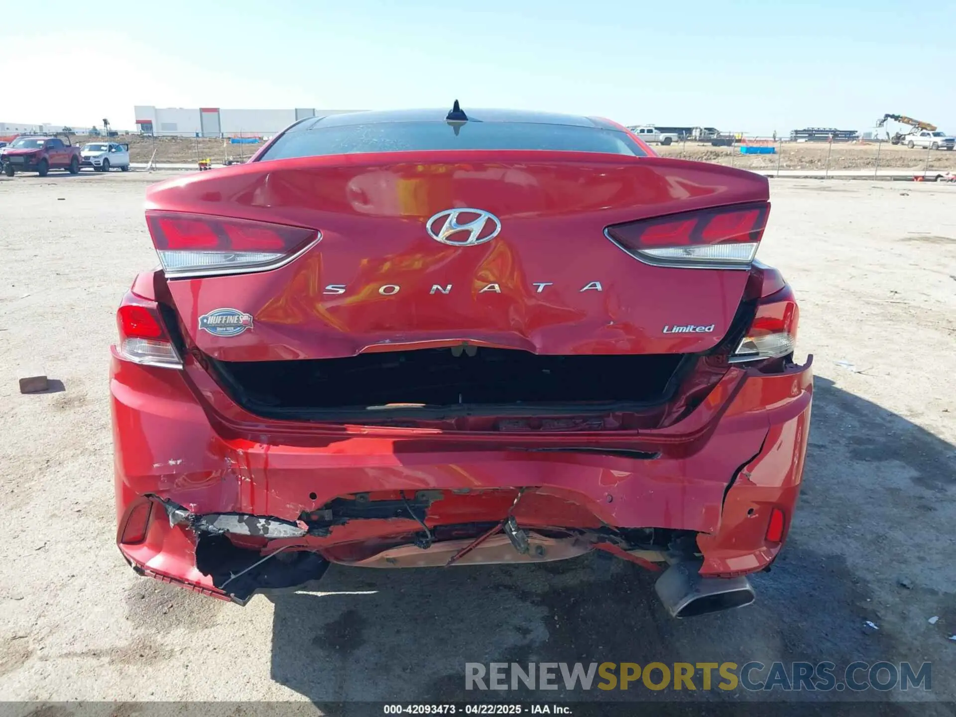 16 Photograph of a damaged car 5NPE34AF4KH796927 HYUNDAI SONATA 2019