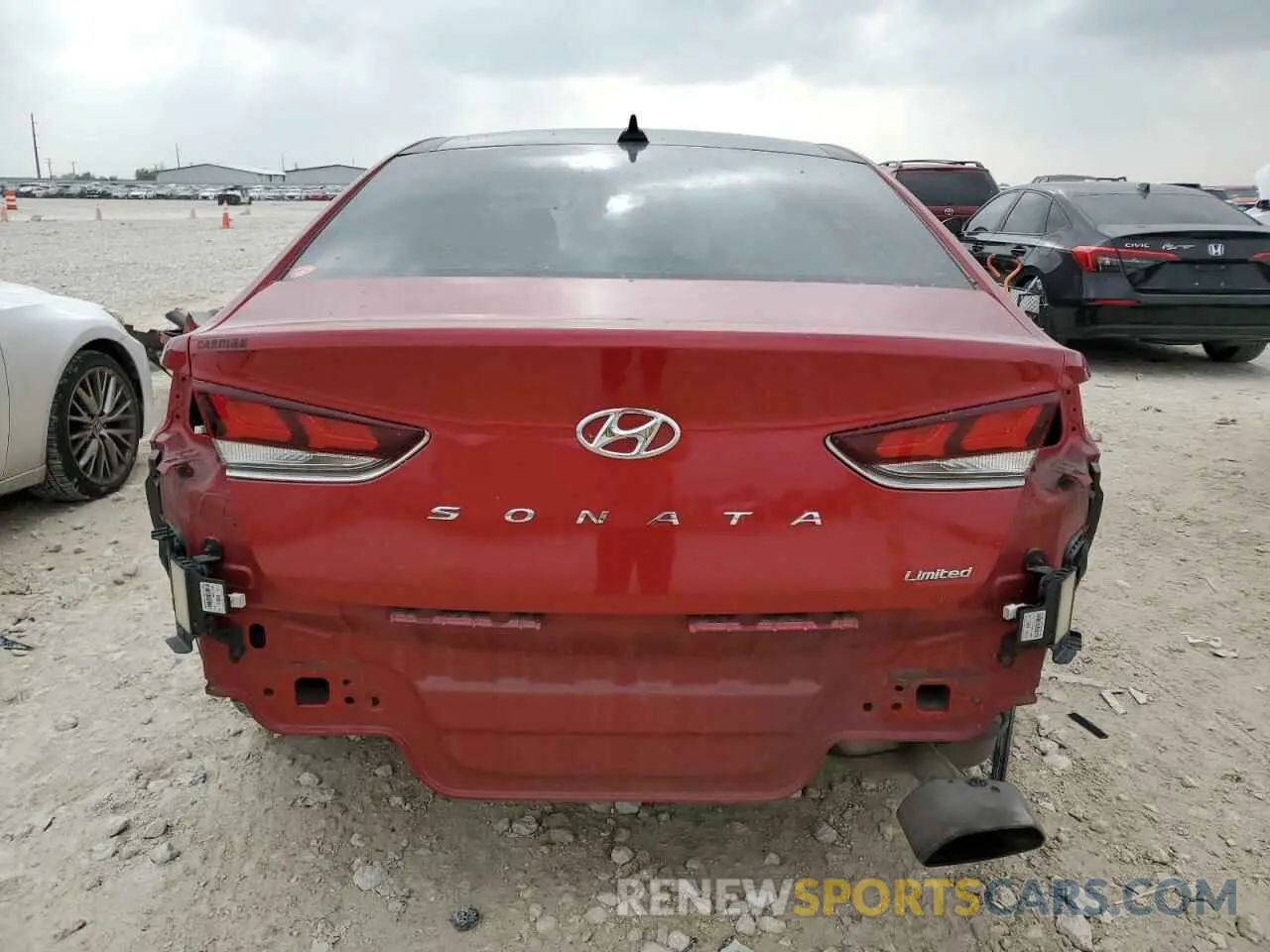 6 Photograph of a damaged car 5NPE34AF4KH805464 HYUNDAI SONATA 2019